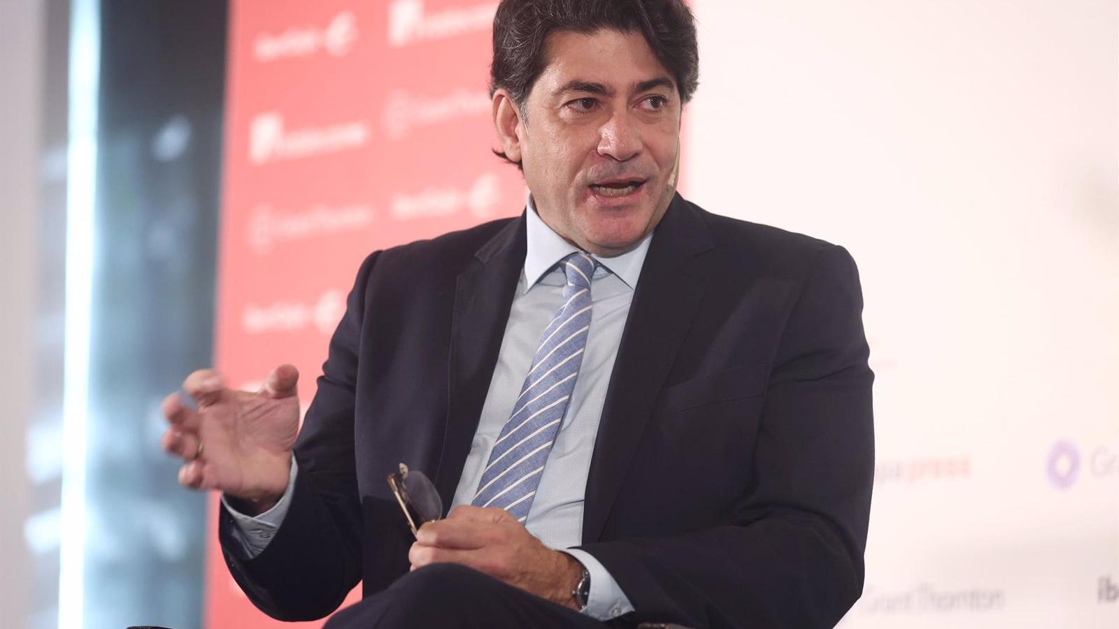 El Gobierno regional presenta un proyecto de combustibles 100% renovables a partir de residuos para autobuses interurbanos