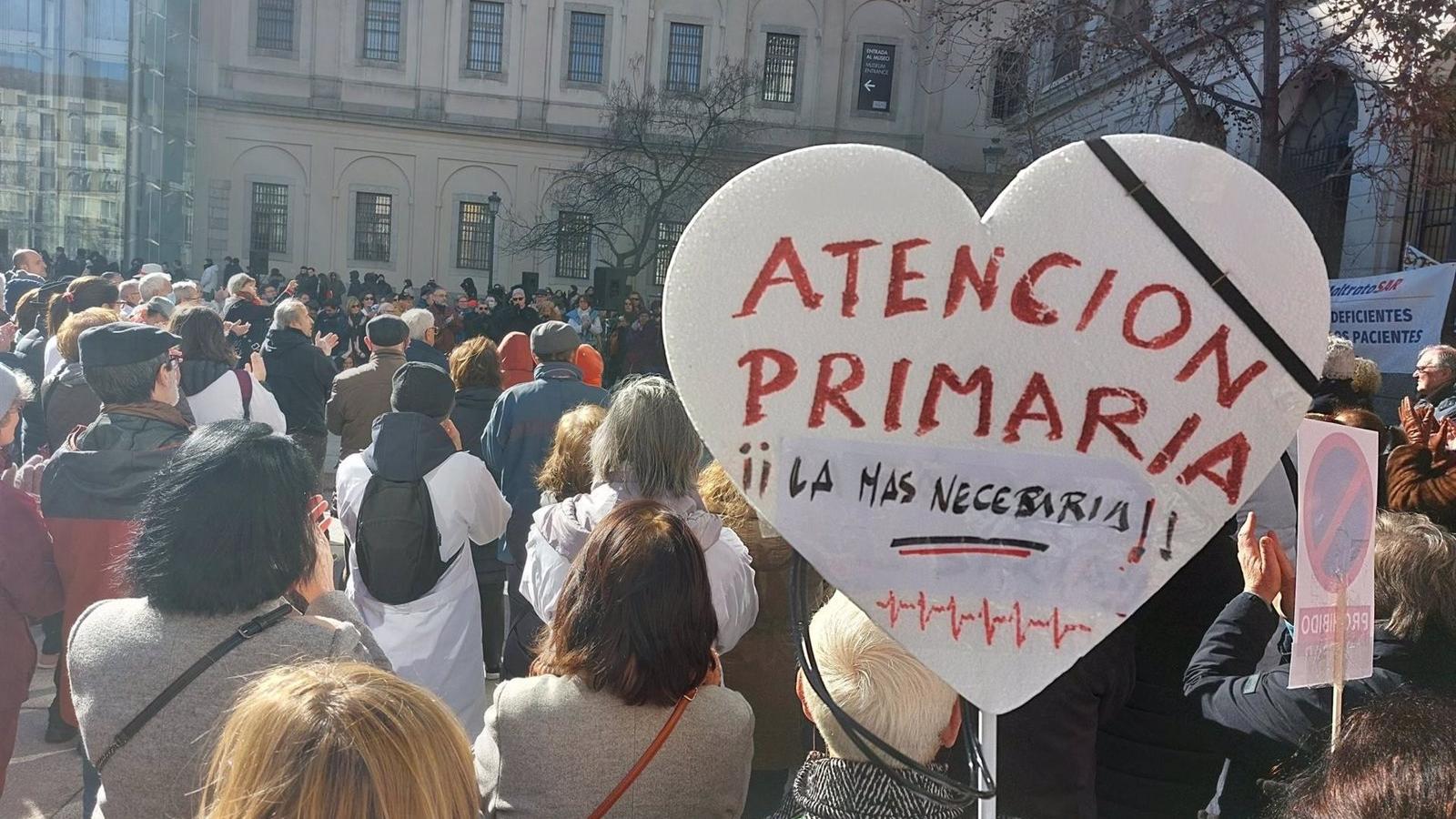 La Consejería de Sanidad y el comité de huelga se reúnen este miércoles tras 20 días