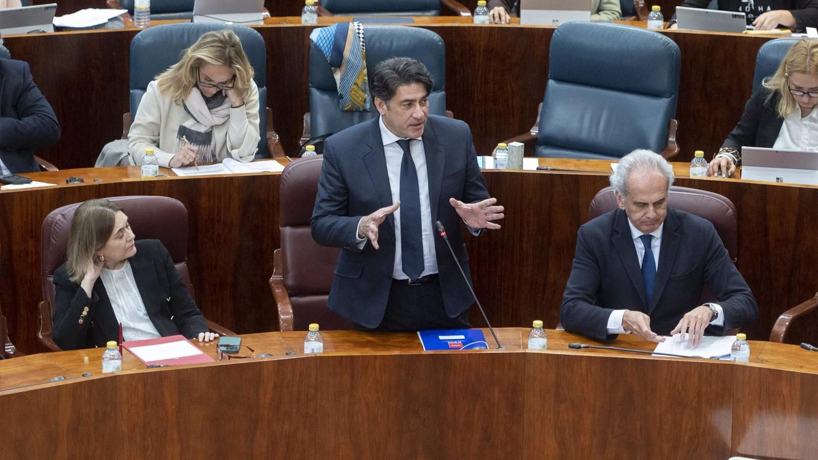 La Asamblea acuerda solucionar de forma "urgente" los problemas de la Línea 7B