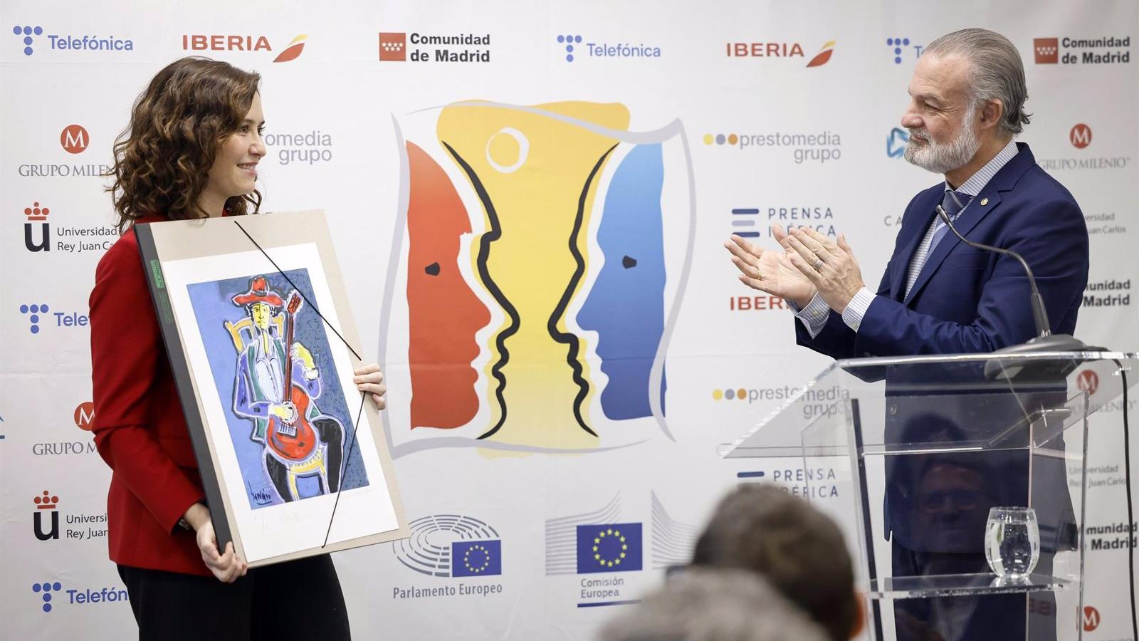 Díaz Ayuso critica las "presiones" que sufren los medios de comunicación para hablar de la "nefasta" ley del 'solo sí es sí'