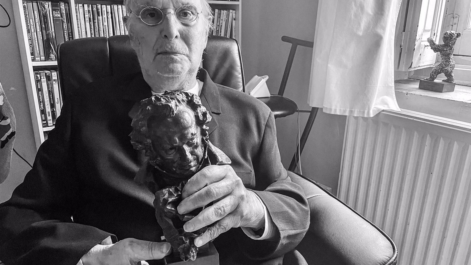 Almeida agradece a Carlos Saura, "cineasta que revolucionó el cine español", su "defensa" de la cultura