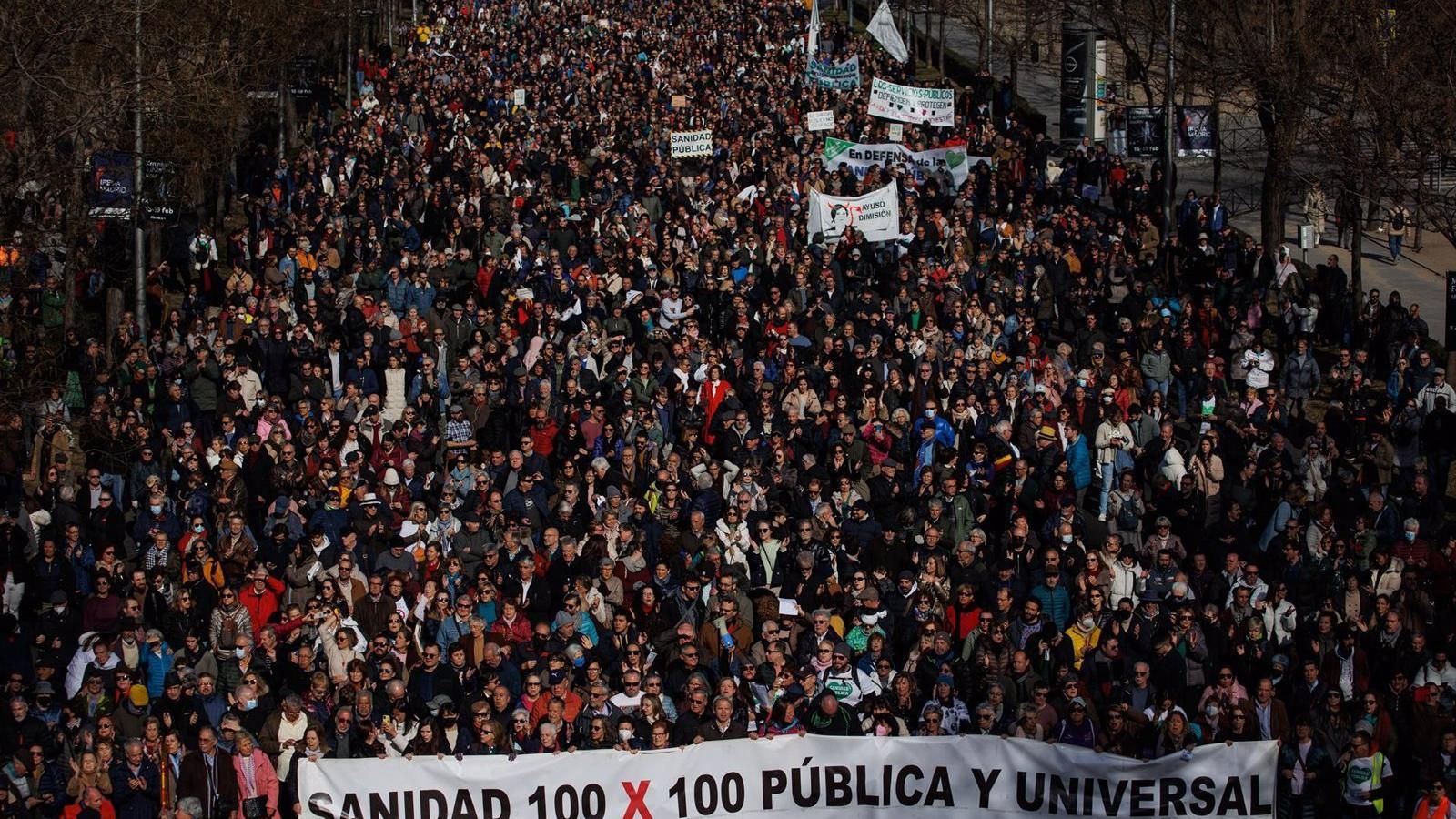 Multitudinaria manifestación en Madrid para defender la Sanidad pública