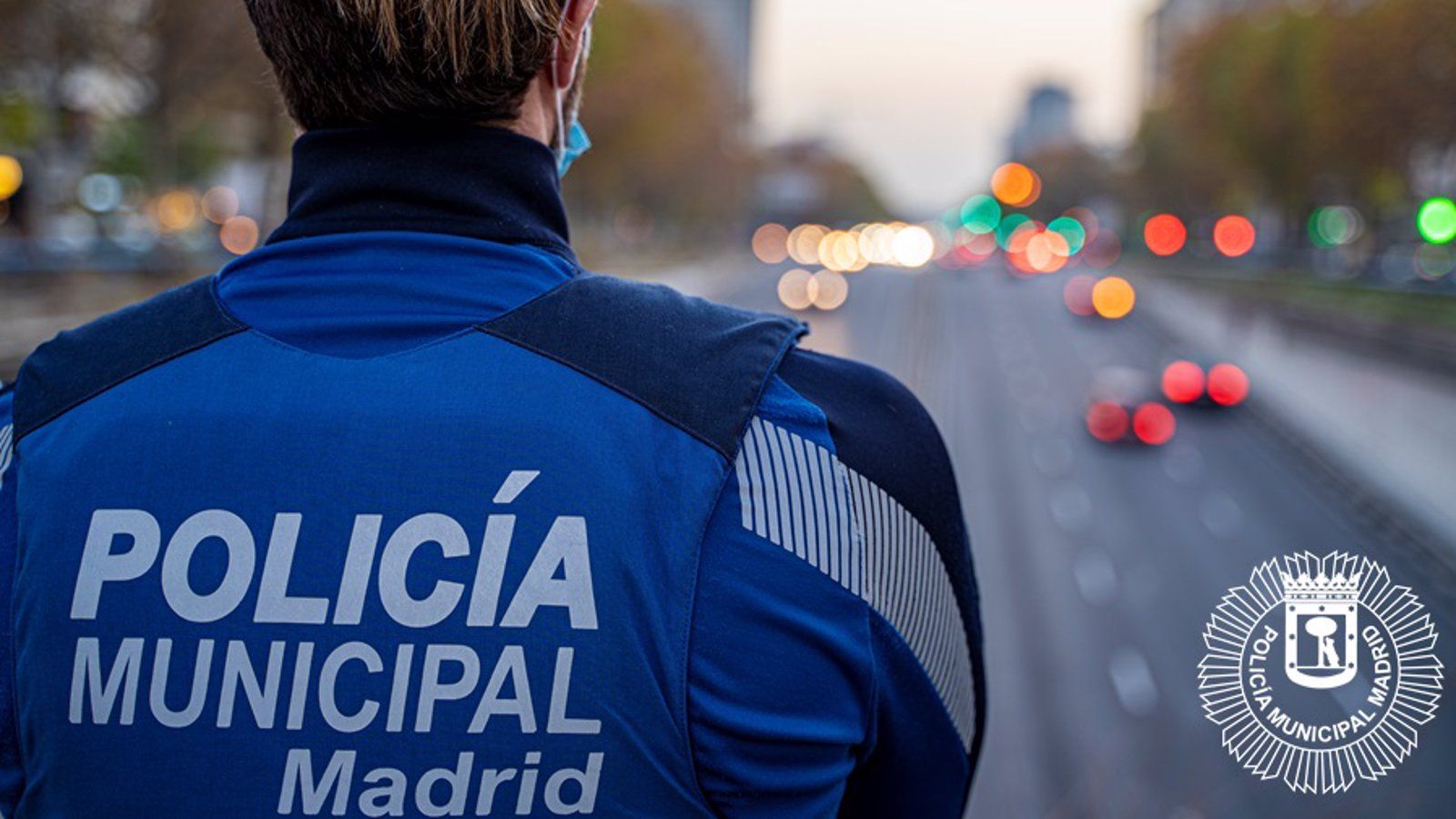 Encuentran tres cajas con munición para rifle ocultas entre unos matorrales de Usera