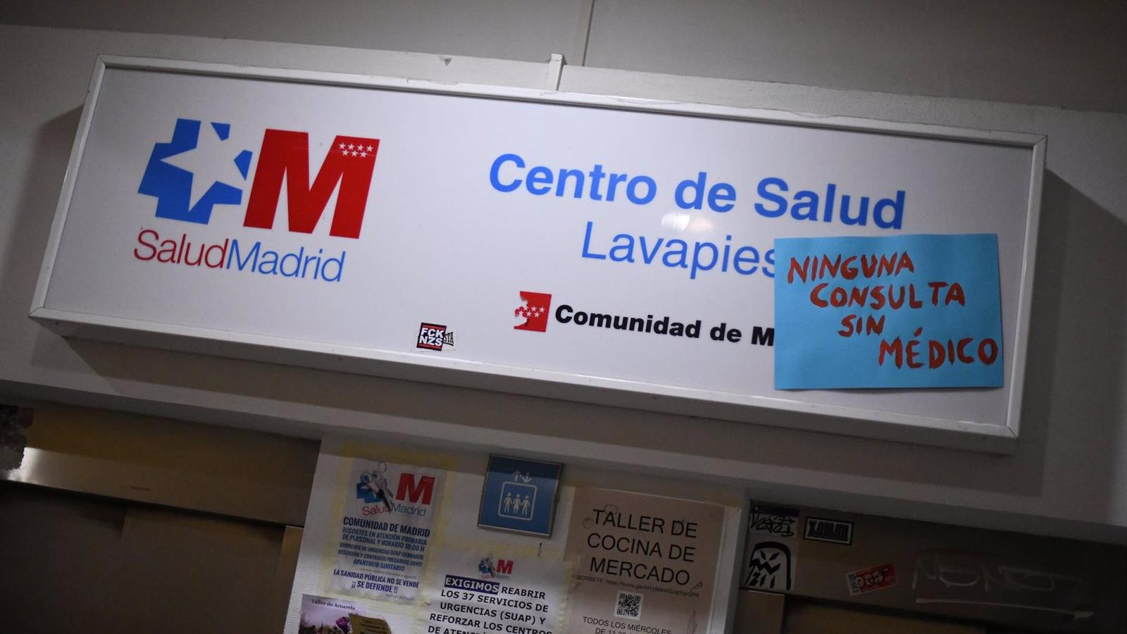 Sanidad pide a los directores de los centros garantizar que no se recogen firmas durante la jornada laboral