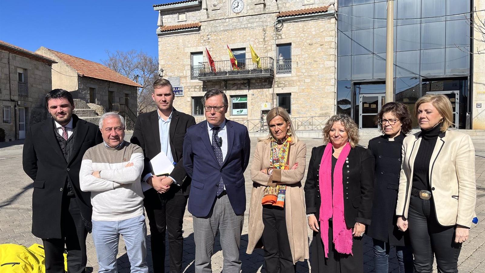 Serrano traslada "todo el apoyo" del PP al Gobierno local tras la salida de Cs