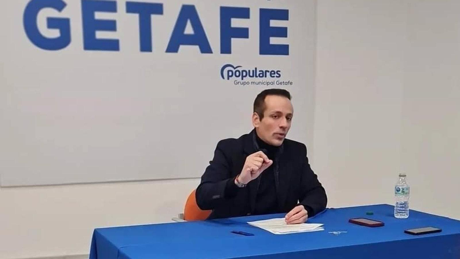 El candidato del PP en Getafe tilda de "patochada" los bautizos civiles y afea nombres de "asesinos" en el callejero