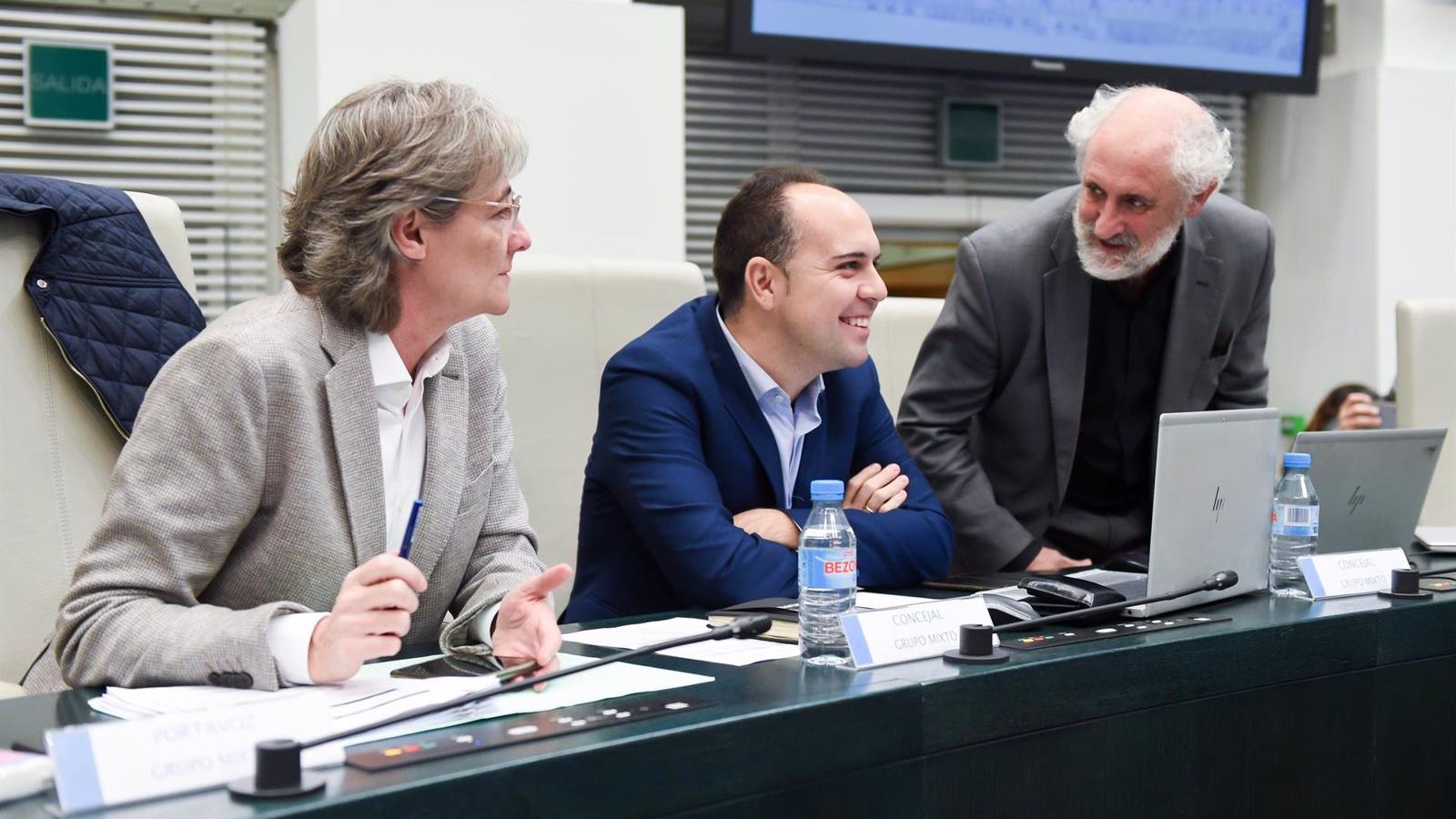 Vox acusa al PP de crear el Grupo Mixto por "interés político"
