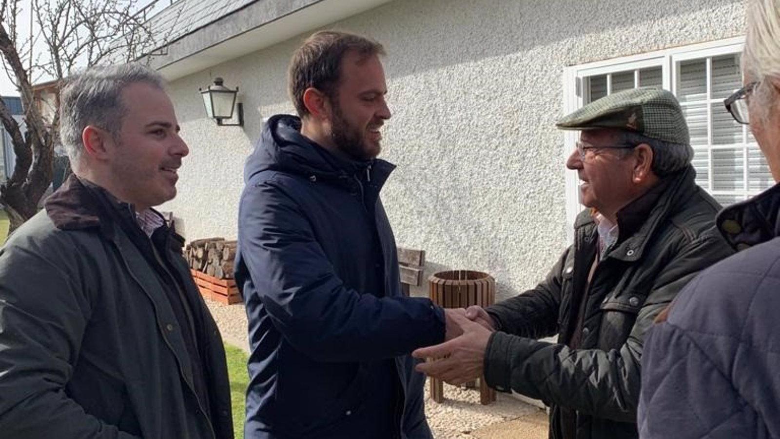 Escribano (candidato de PP) se compromete a crear un nuevo centro de mayores en el barrio de La Perlita de Arganda