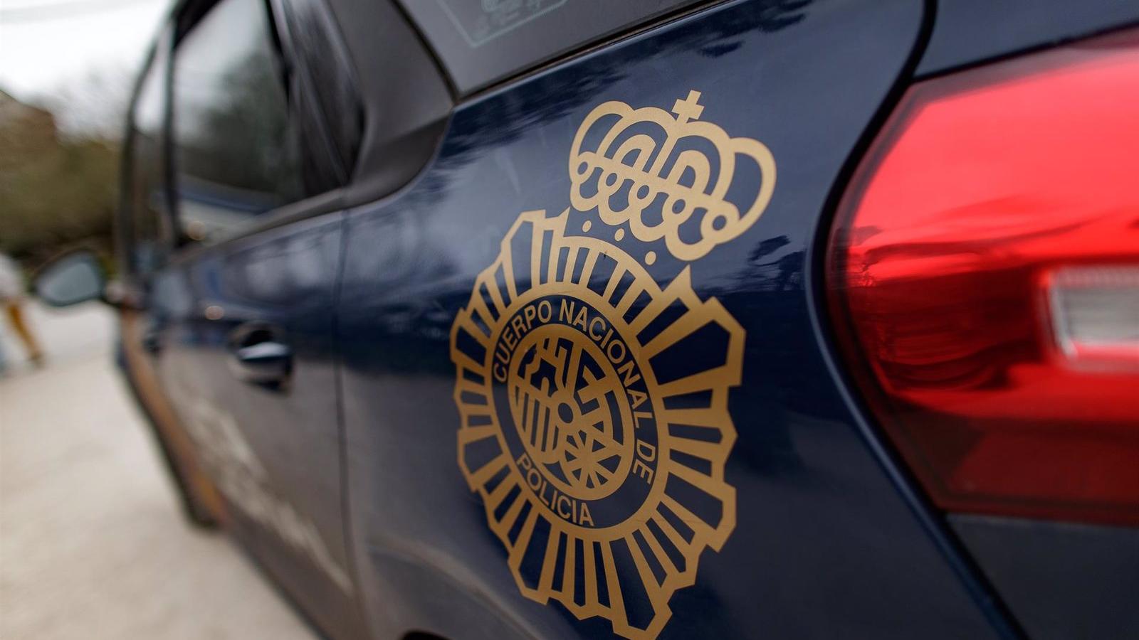 Sancionan a cuatro policías por el robo de dos pistolas cometido por un menor en el Complejo de Canillas