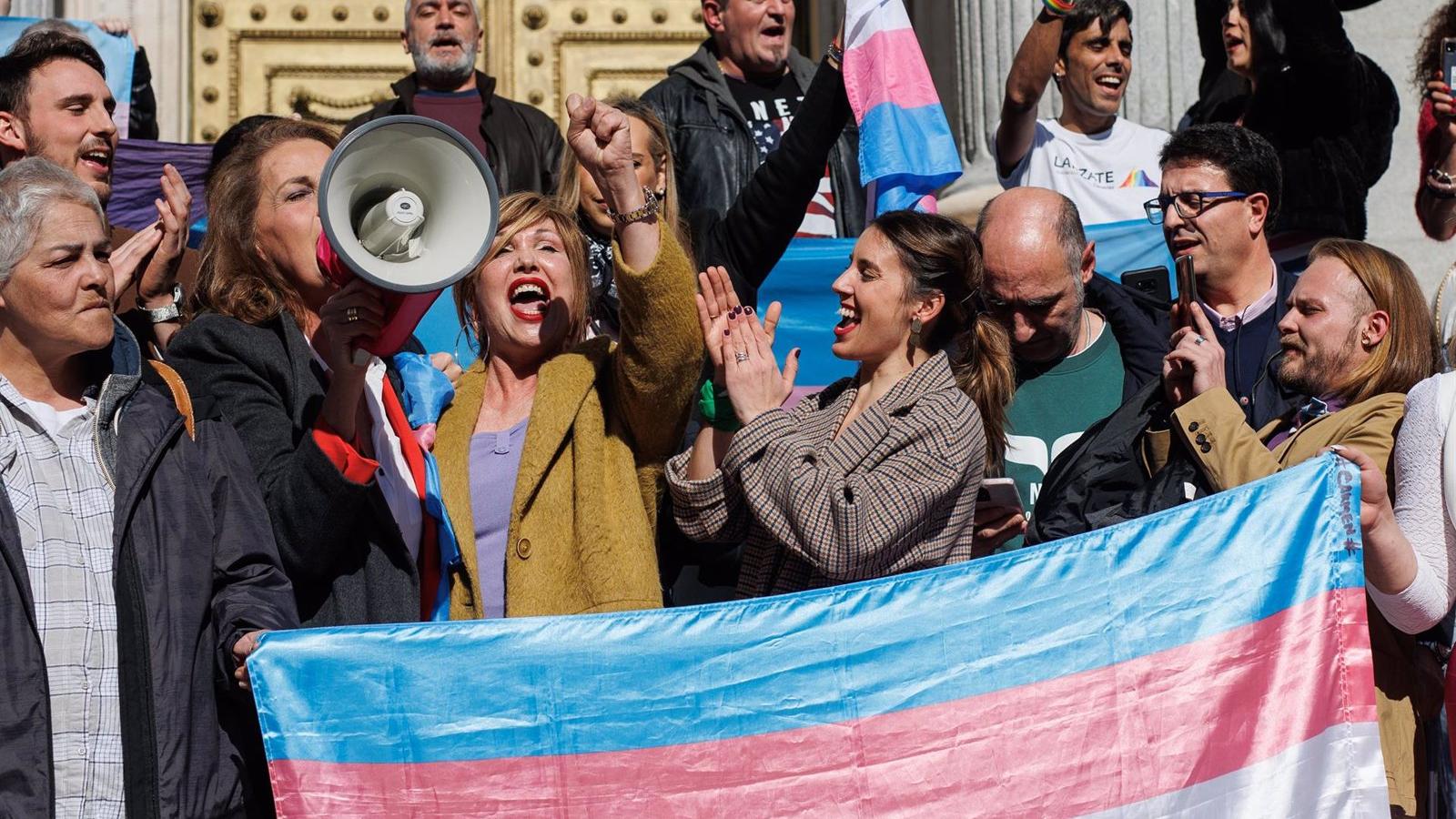 Los mayores de 16 años podrán modificar desde este jueves su sexo en el Registro Civil sin ningún requisito