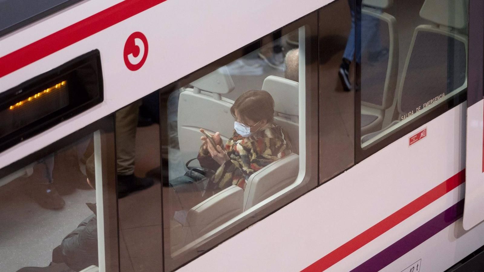 Renfe emite cerca de 380.000 abonos gratuitos para Cercanías y Media Distancia en la región