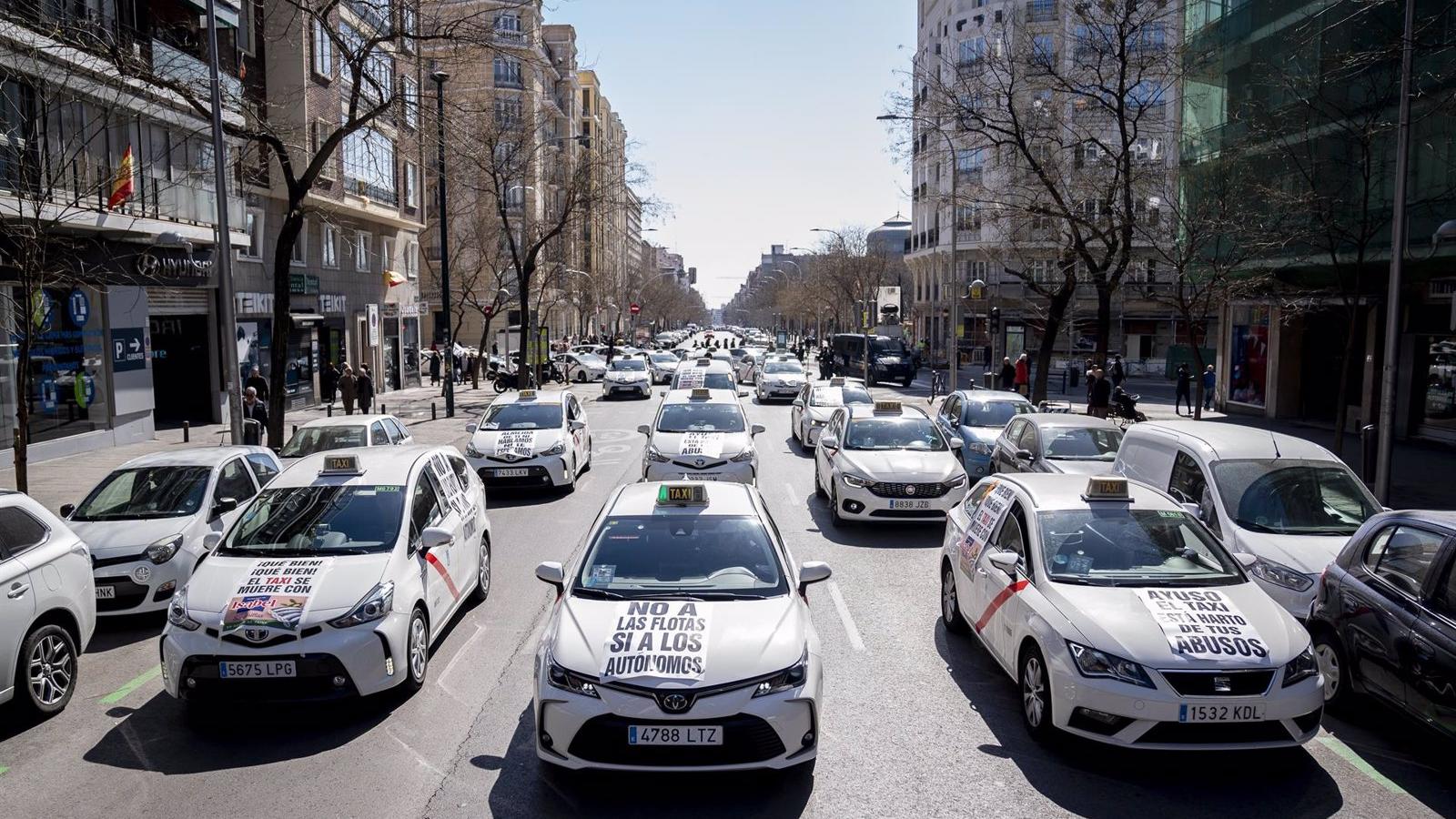 Los taxistas vuelven a reclamar que se "reconsidere" el Reglamento del sector