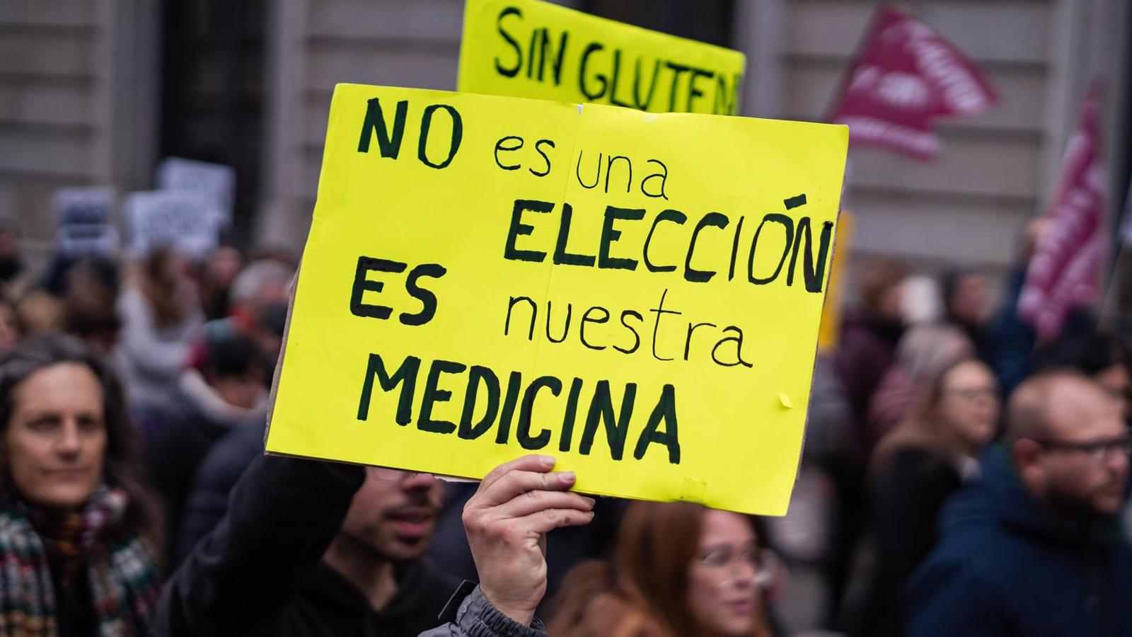 3.000 celiacos exigen ayudas económicas para pagar la dieta sin gluten: "Pagamos cuatro veces más en la compra"