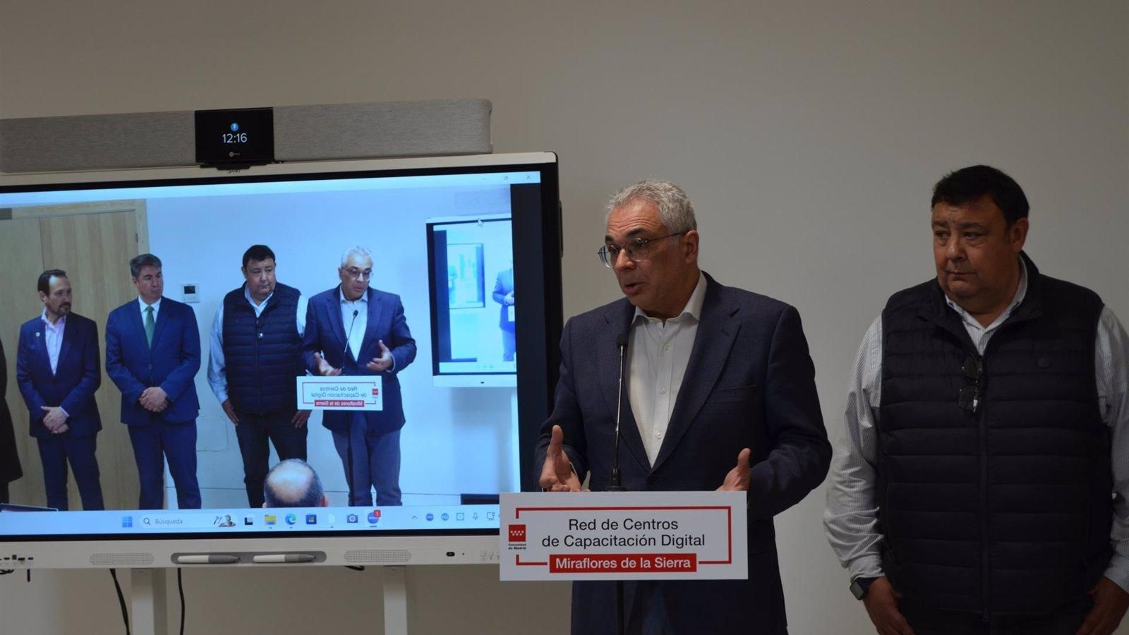 La Comunidad de Madrid lleva a 52 municipios su proyecto de centros de formación en competencias digitales