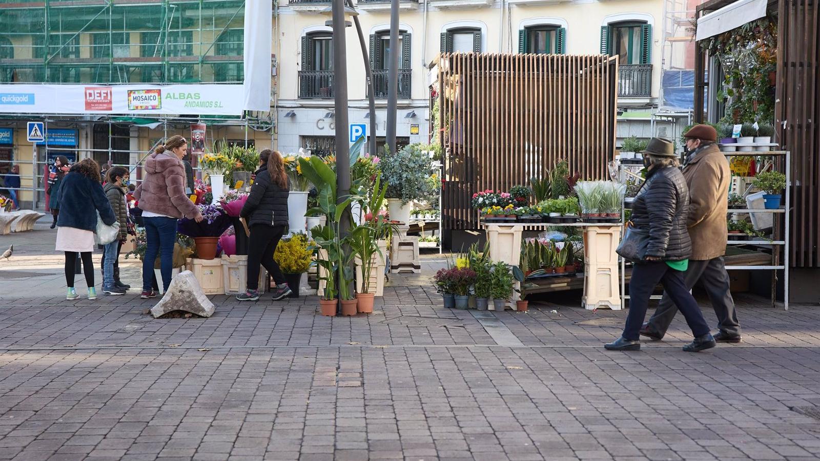 La Junta de Centro retira el aseo público de Tirso de Molina tras convertirse en "un foco de droga y suciedad"