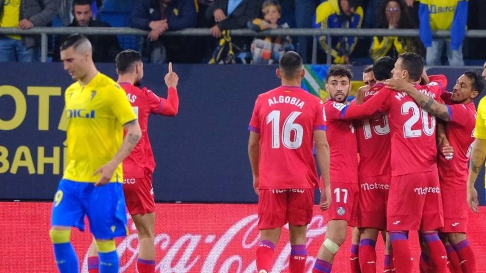 Cádiz y Getafe se reparten otro drama por la salvación