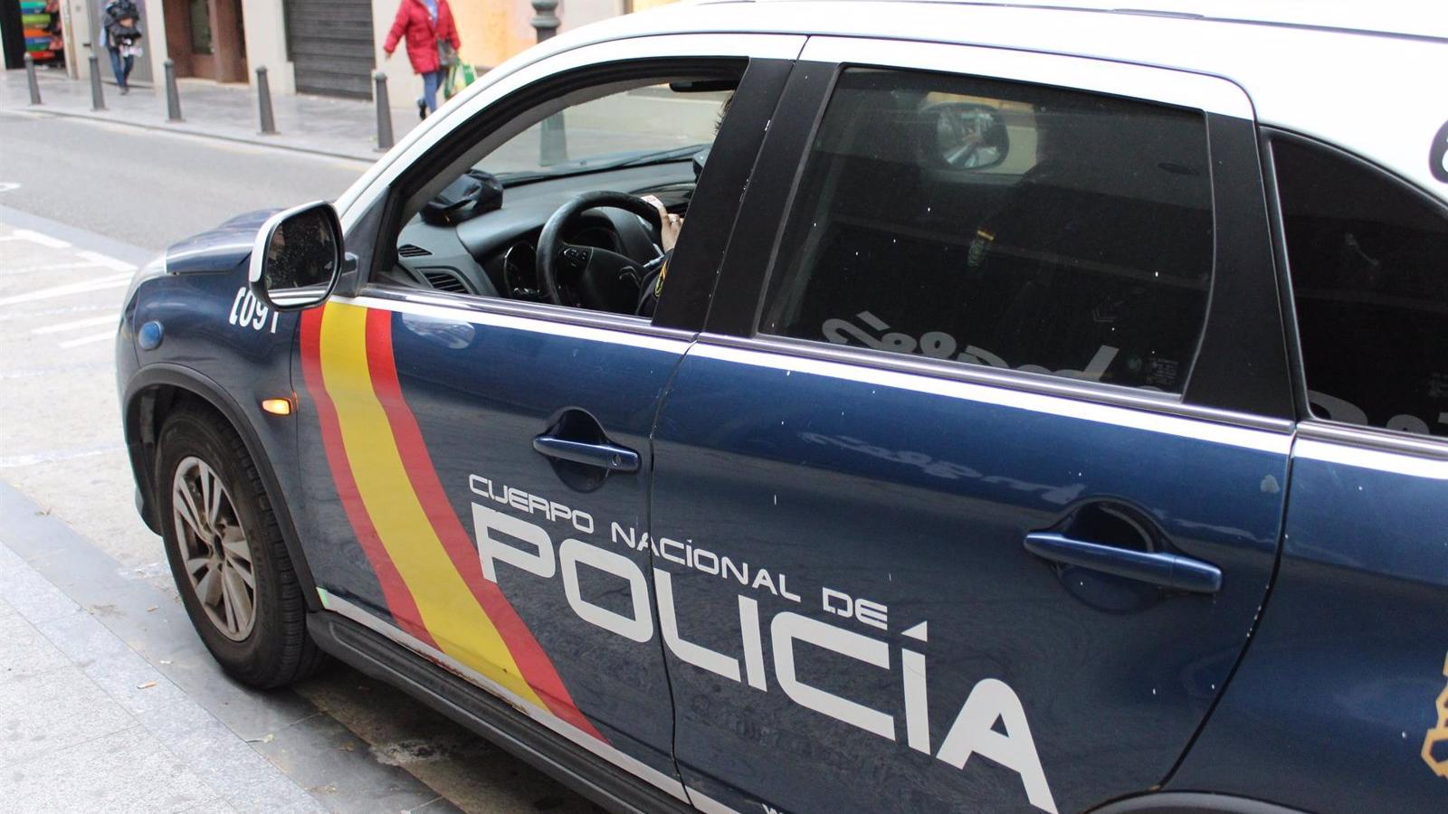 Roban en Arturo Soria miles de euros y dólares a un diplomático iraquí tras provocar el pinchazo de su rueda