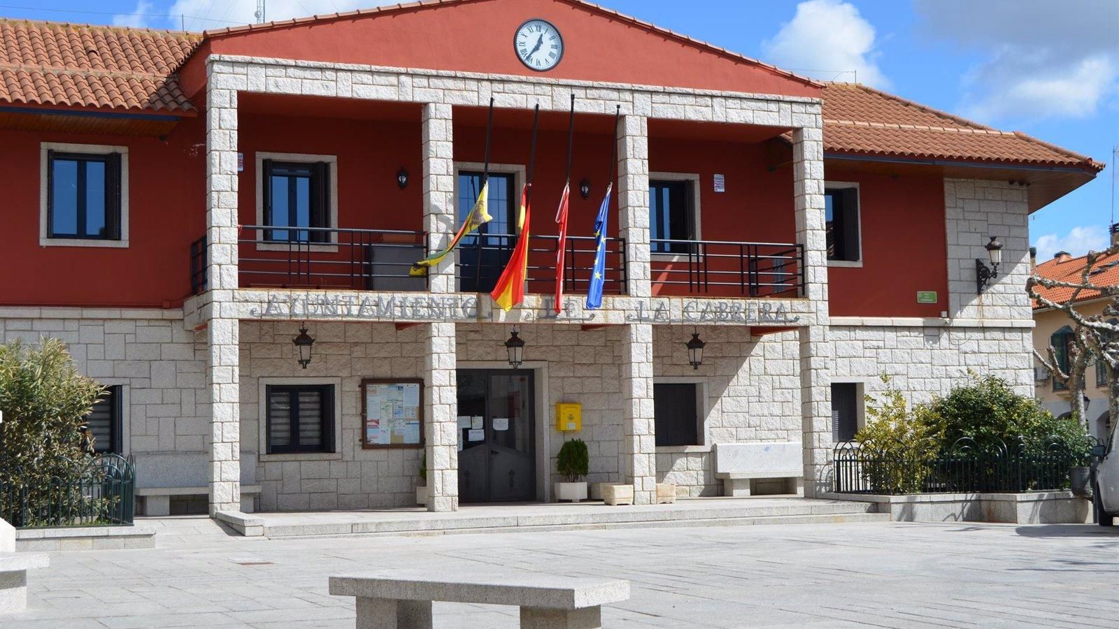 Doce calles de La Cabrera mejorarán el pavimento y nivel de su calzada con cargo al PIR