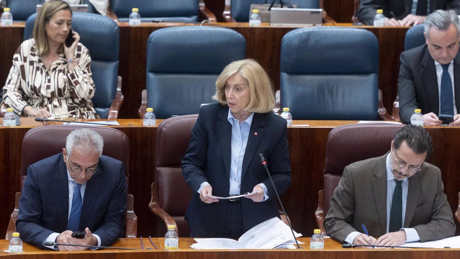 Dancausa reconoce que hay "incidencias todos los días" en residencias pero no es como lo "dibuja" la izquierda