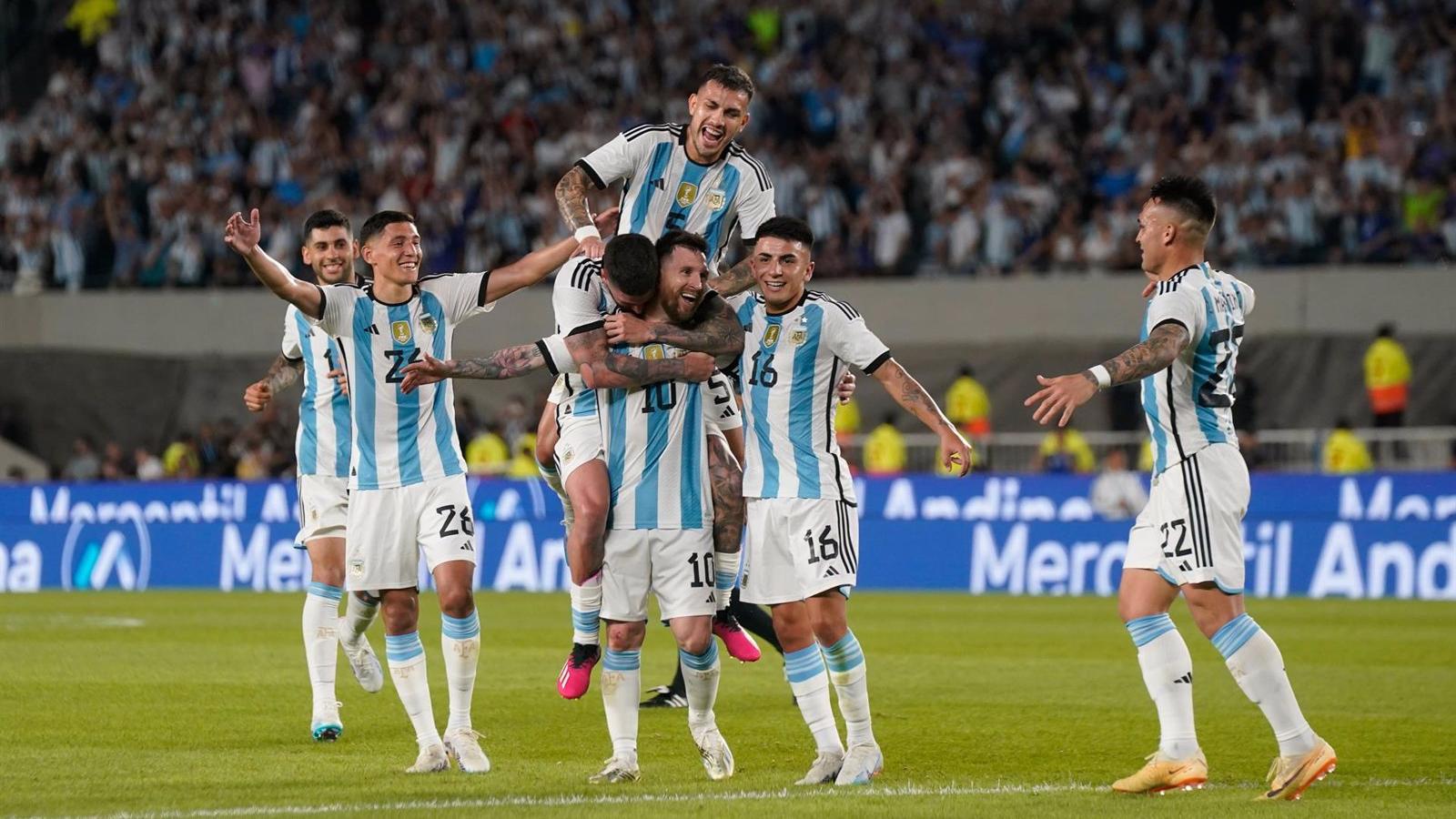 Leo Messi llega a los 800 goles en el Argentina-Panamá