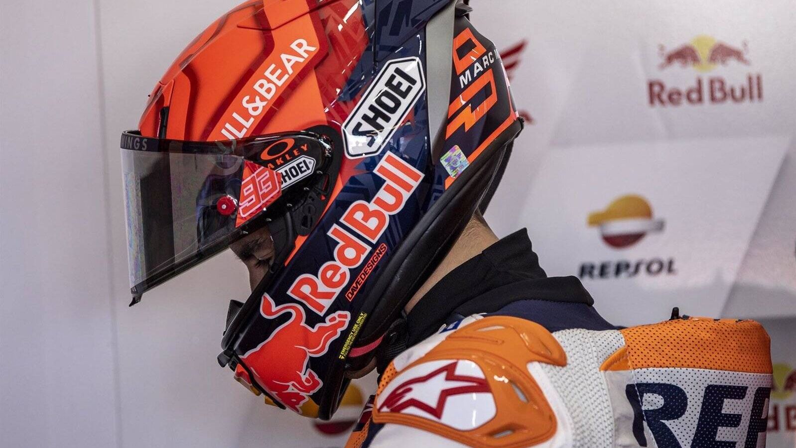 Marc Márquez sufre una posible fractura en el primer metacarpiano de la mano derecha