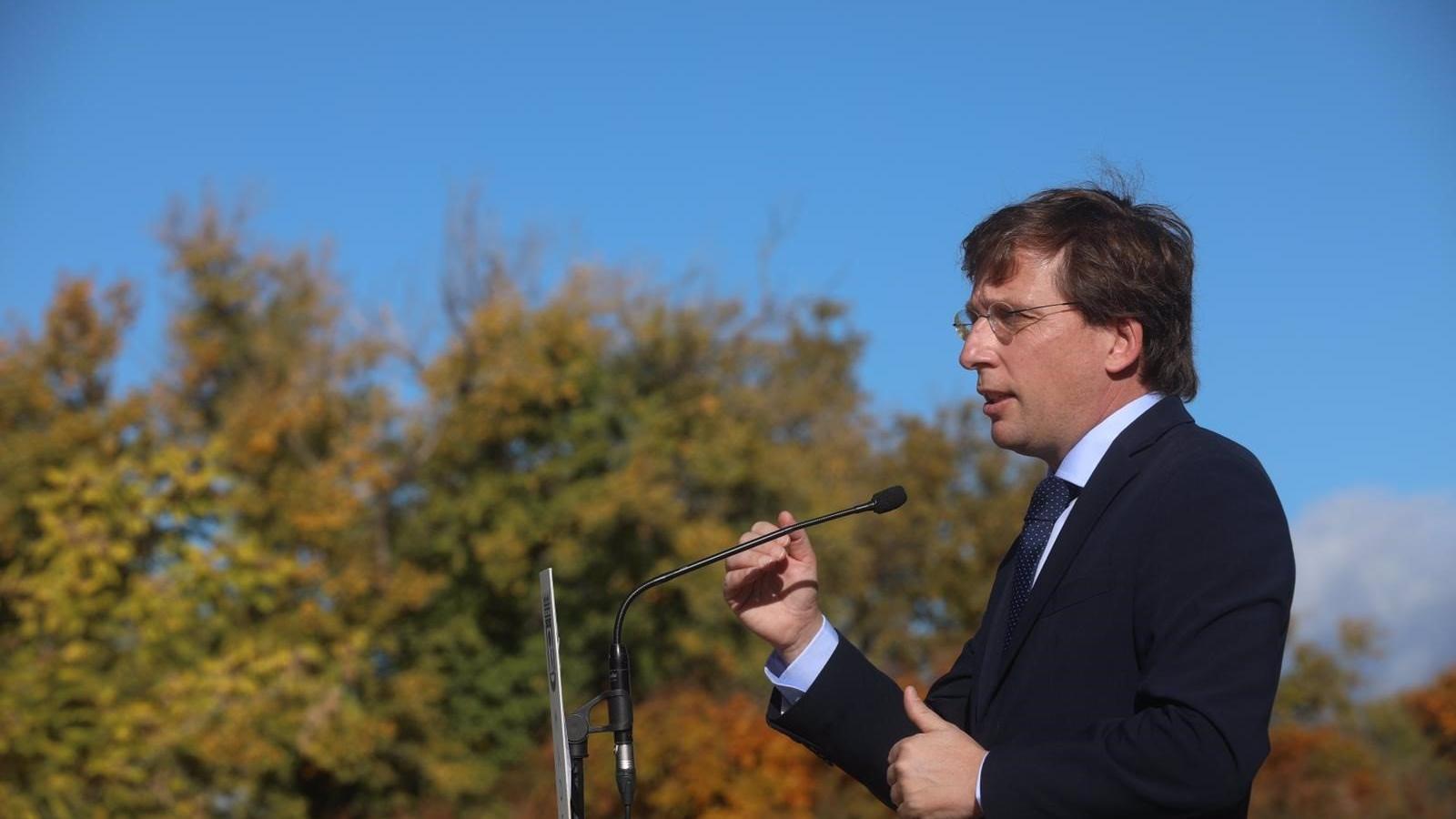 Martínez-Almeida reconoce que existe un "problema" con los pisos turísticos ilegales y pide al Gobierno que actúe