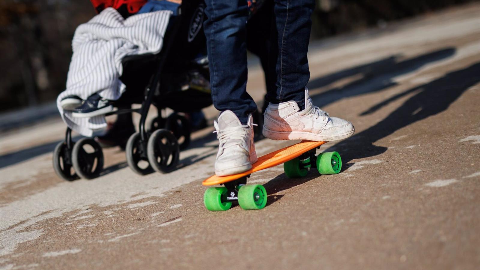 Aprobada la ley de Familias que crea nuevos permisos para cuidado de hijos y convivientes