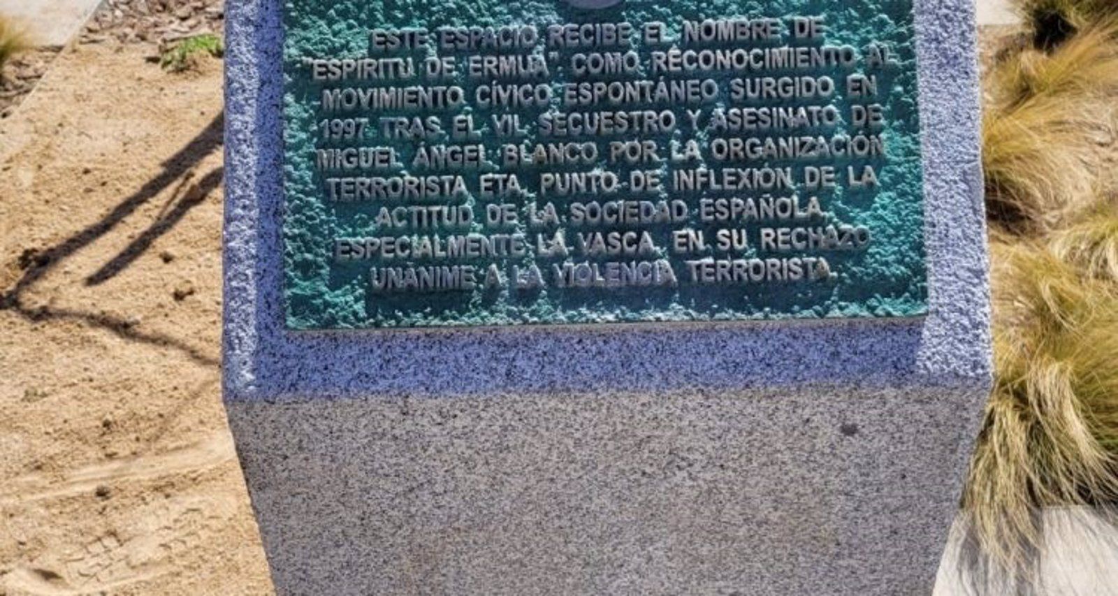 Aravaca homenajea al Espíritu de Ermua con un nuevo jardín