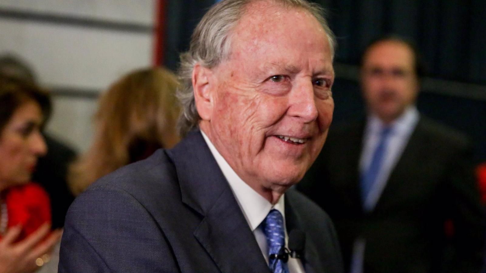 El exalcalde Álvarez del Manzano volverá a cerrar la lista electoral de Almeida para el 28M
