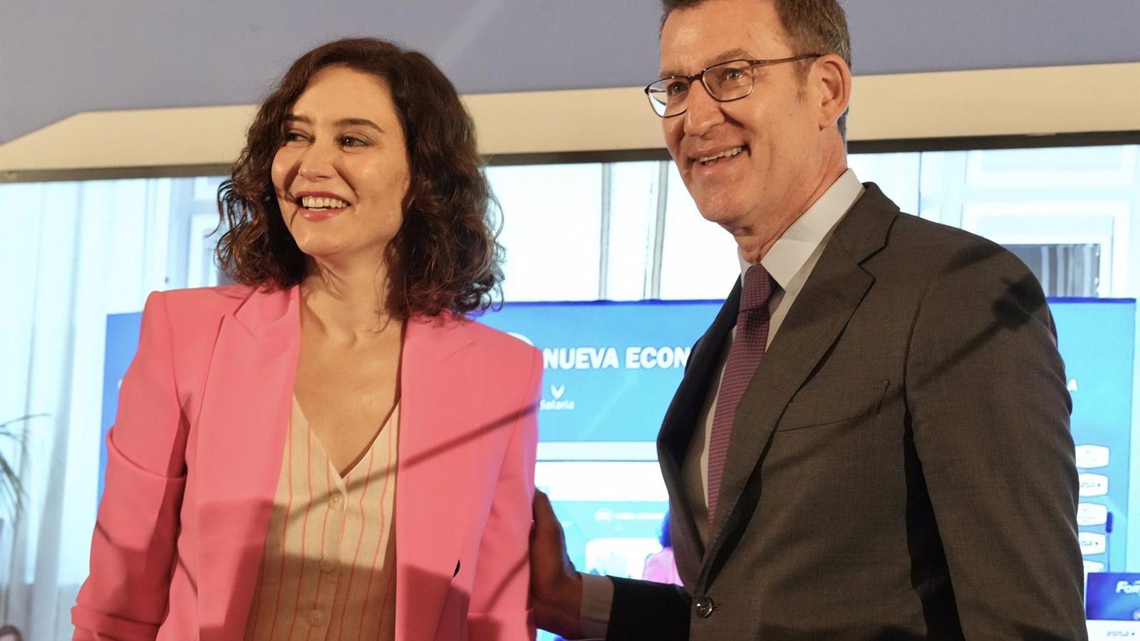 Feijóo promete a Díaz Ayuso más plazas MIR si llega a Moncloa