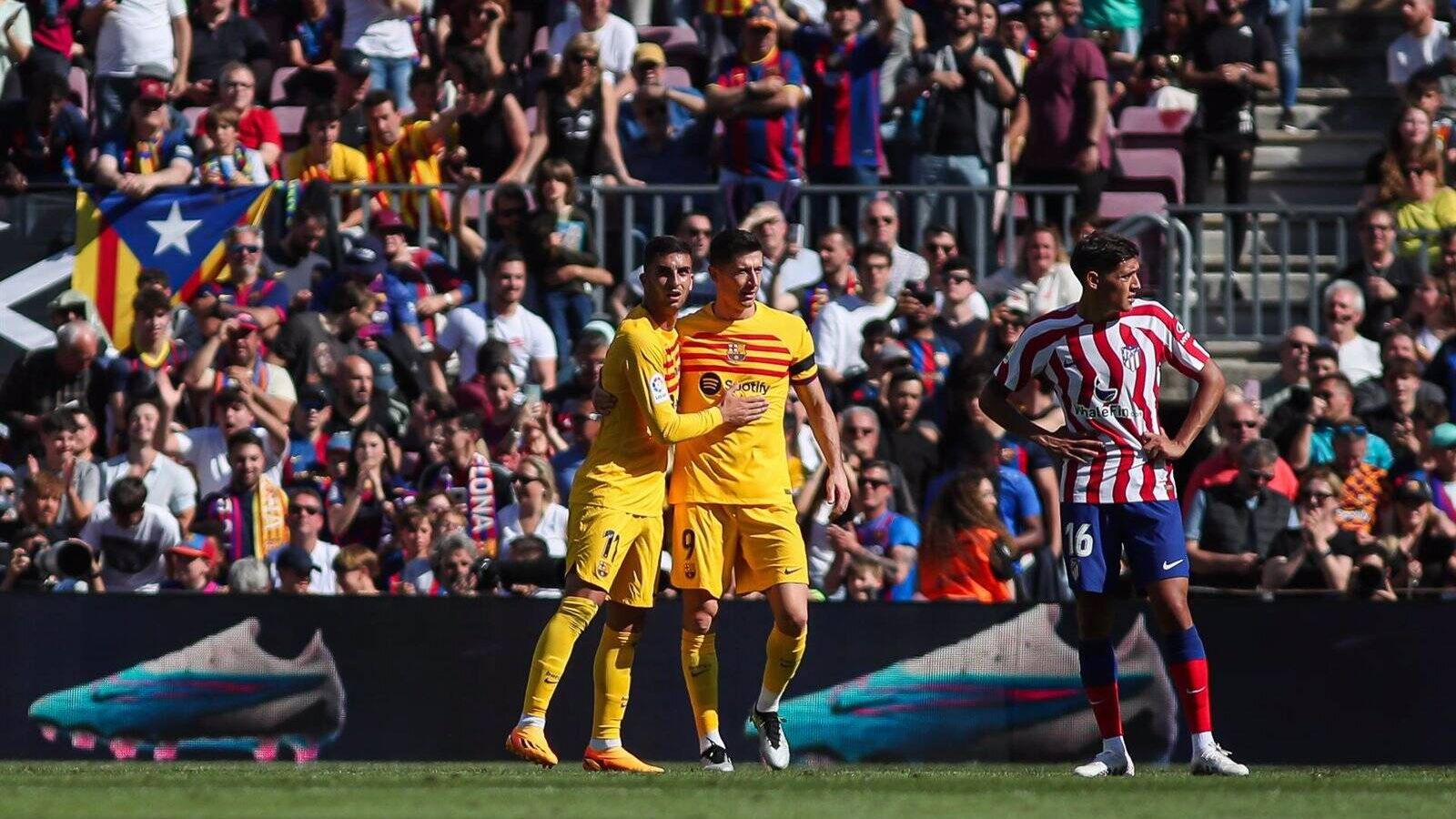 El Barça derrota al Atlético en el Camp Nou para asegurar la Liga
