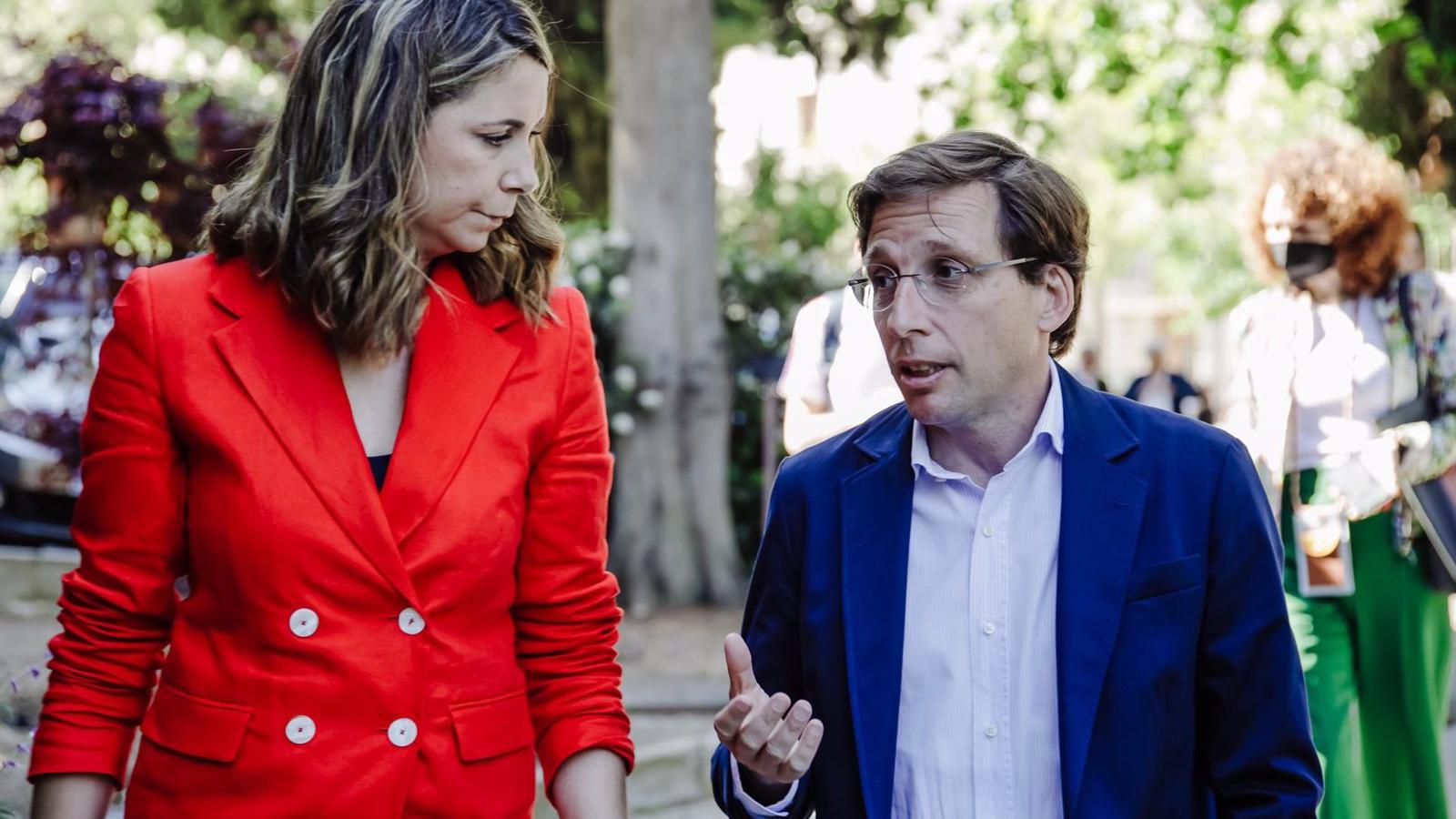 Martínez-Almeida ve en Mar Espinar "un ejemplo de que puede haber buena política aun en los tiempos que corren"