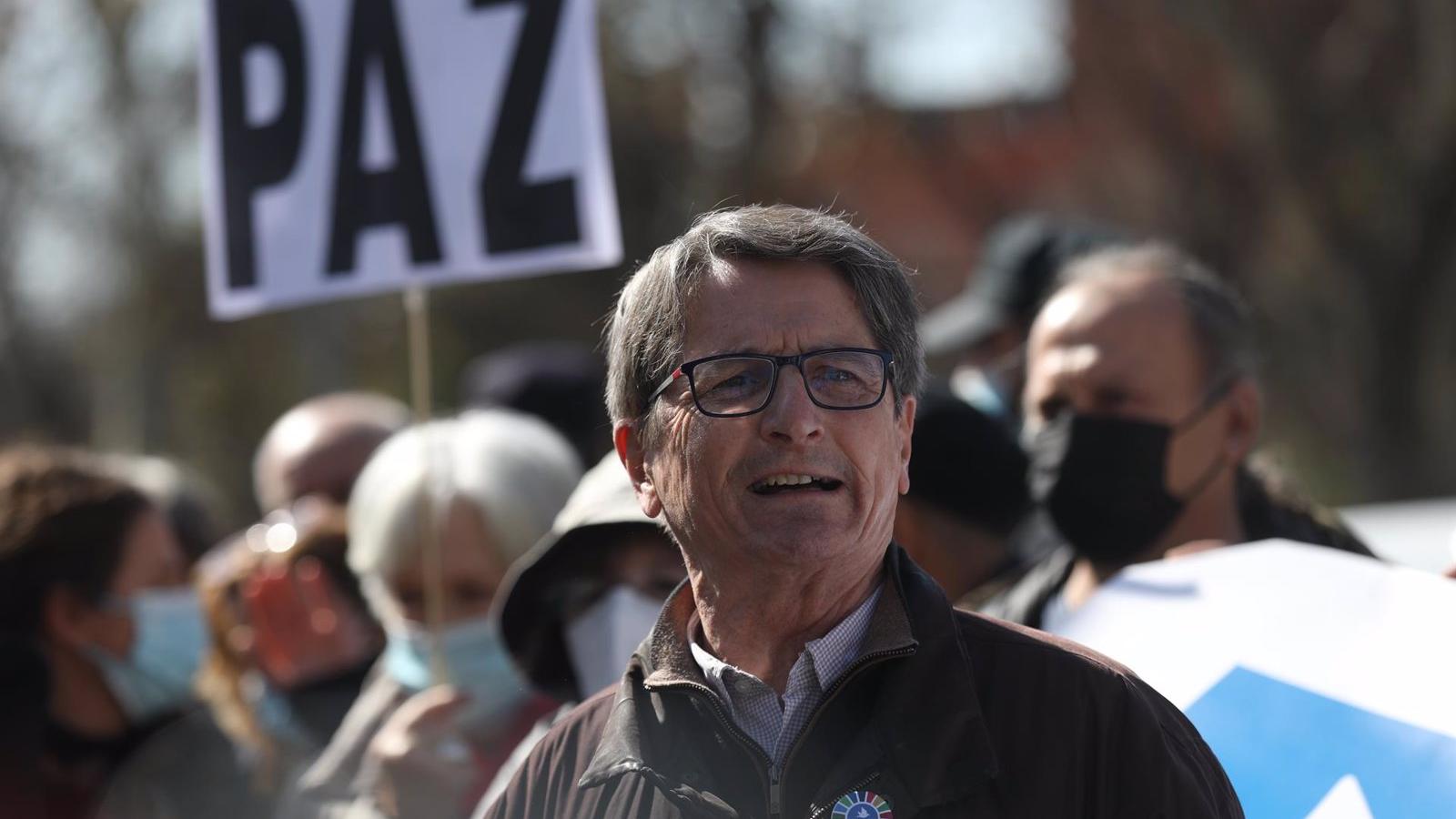 Manuel de la Rocha, el primer alcalde de Fuenlabrada en democracia, cierra la lista del PSOE al Ayuntamiento de Madrid
