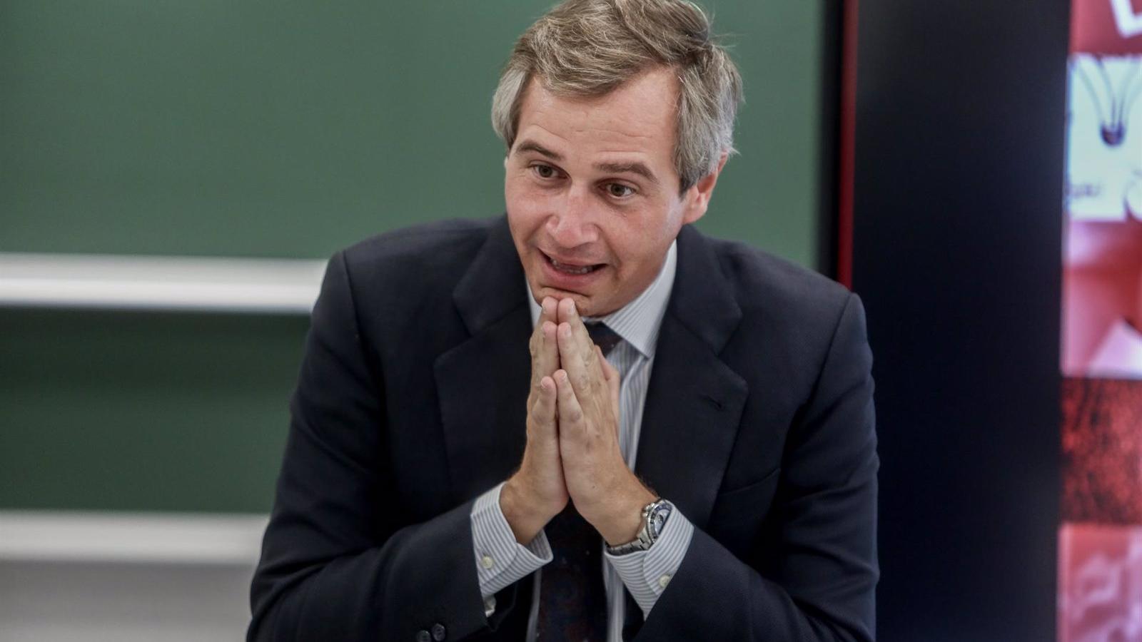 Terol promete mejoras en los centros escolares de Alcorcón para hacer frente a las olas de calor