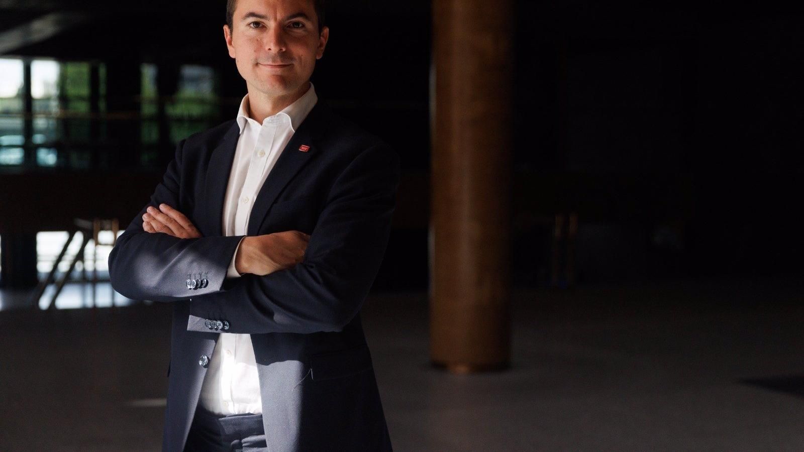 Lobato promete un bono cultural turístico de 300 euros para mayores de 65 años