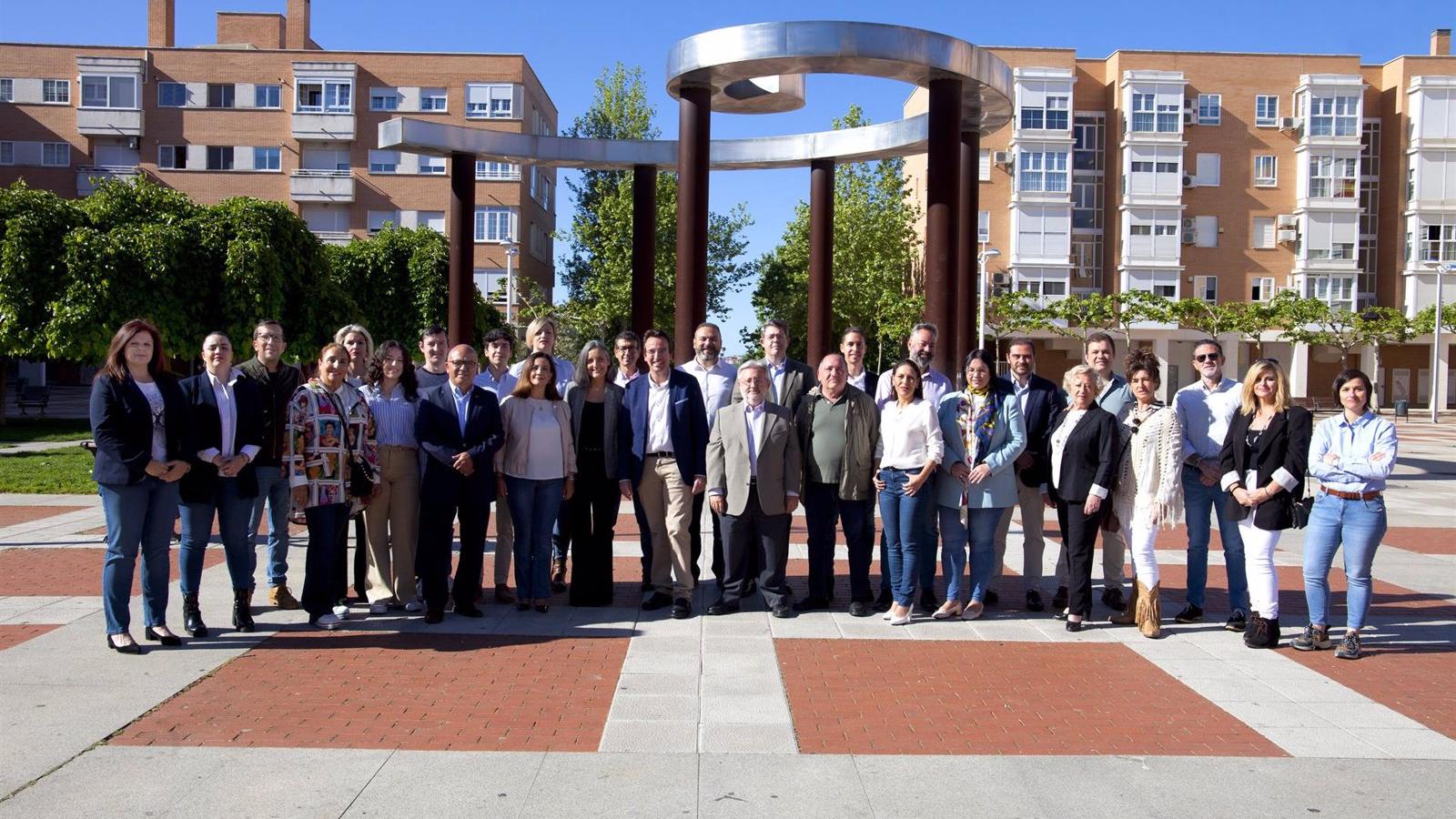 El PP de Leganés presenta una candidatura "renovada" y "pepinera" para "resucitar" la localidad