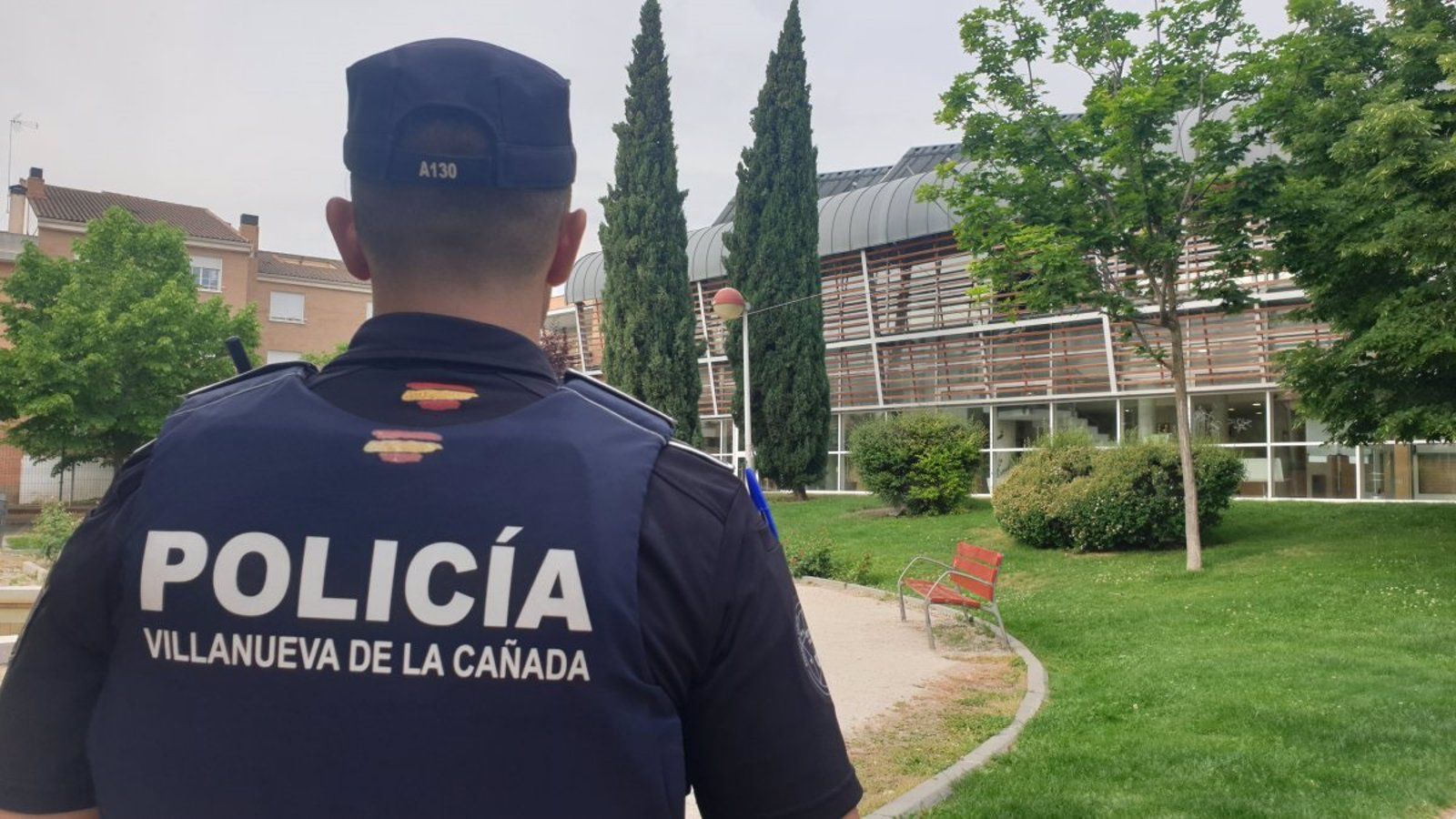 Dos detenidos, incluida una menor de edad, por vender droga en un parque de Villanueva de la Cañada