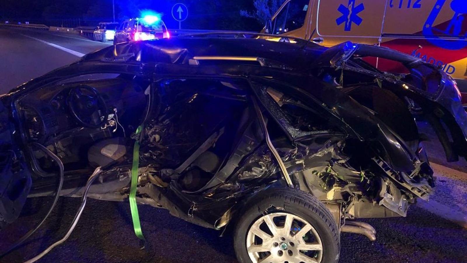 Un herido grave tras estrellarse contra un guardarraíl en la A-3  a la altura de Santa Eugenia