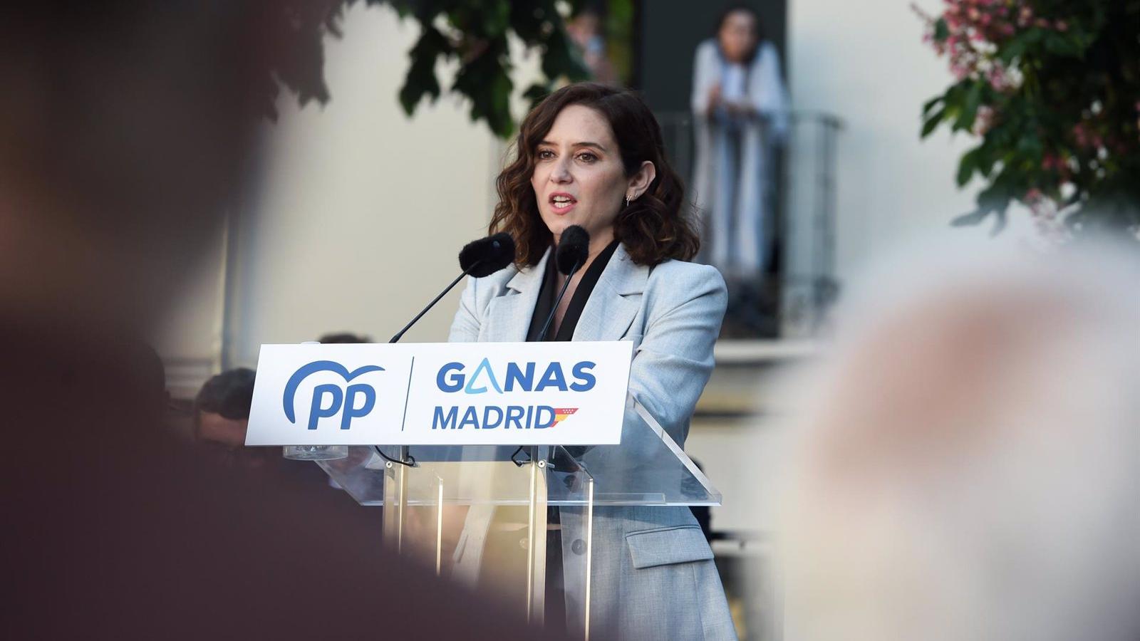 La presidenta Ayuso promoverá el silencio positivo en los procedimientos de la Administración cuando no haya respuesta dentro del tiempo establecido