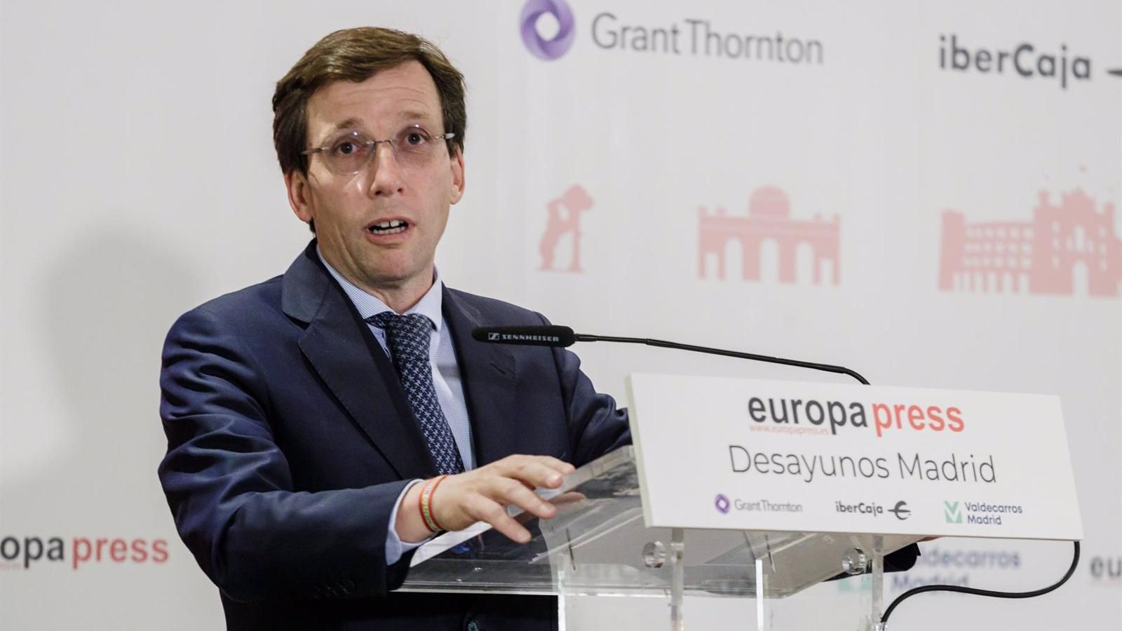 Las negociaciones para que Madrid tenga un GP de F-1 van "razonablemente bien" según Almeida