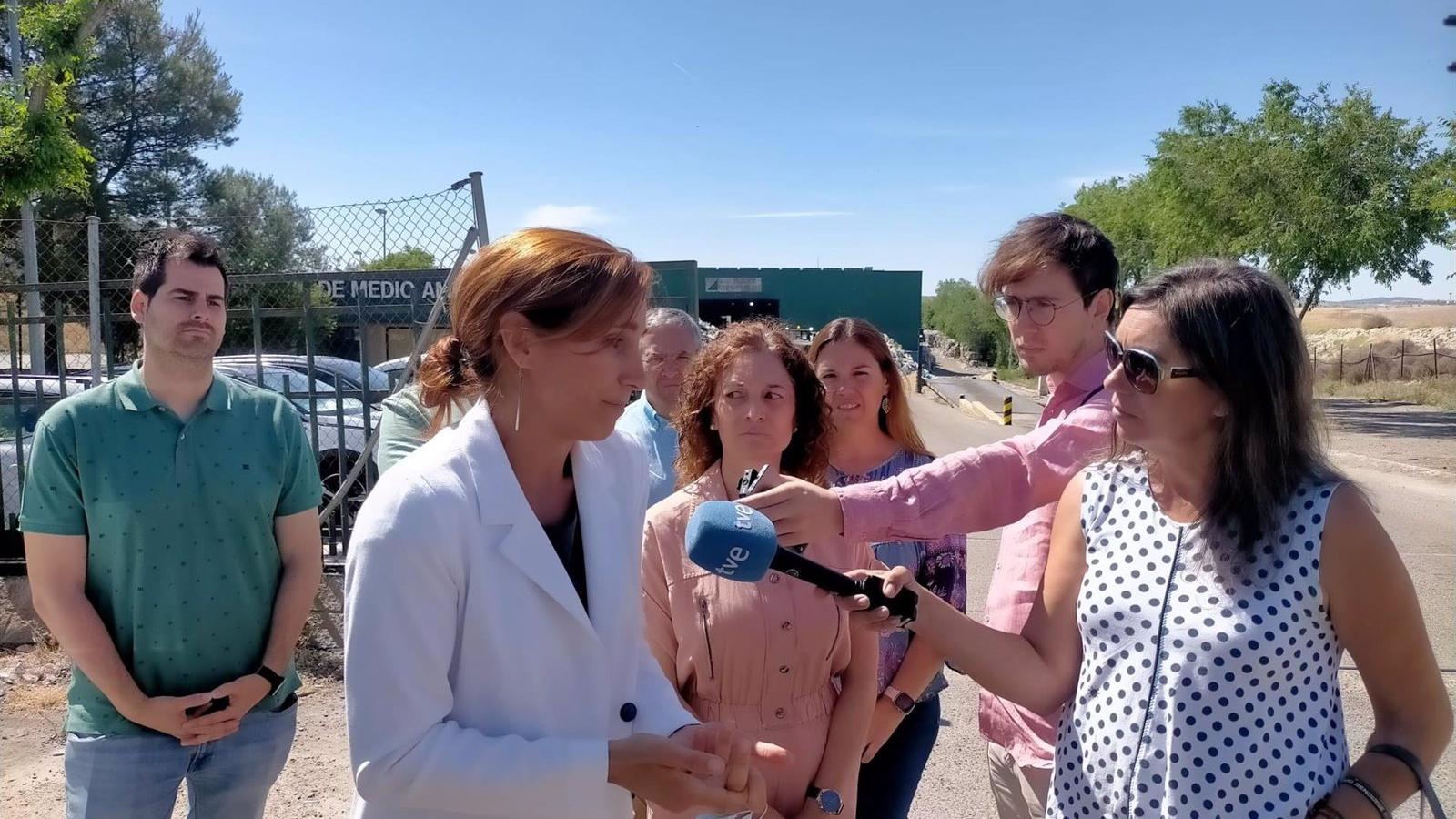 Mónica García señala el sur de la región como una de sus principales prioridades y promete reindustrializar la zona y ofrecer más opciones de transporte