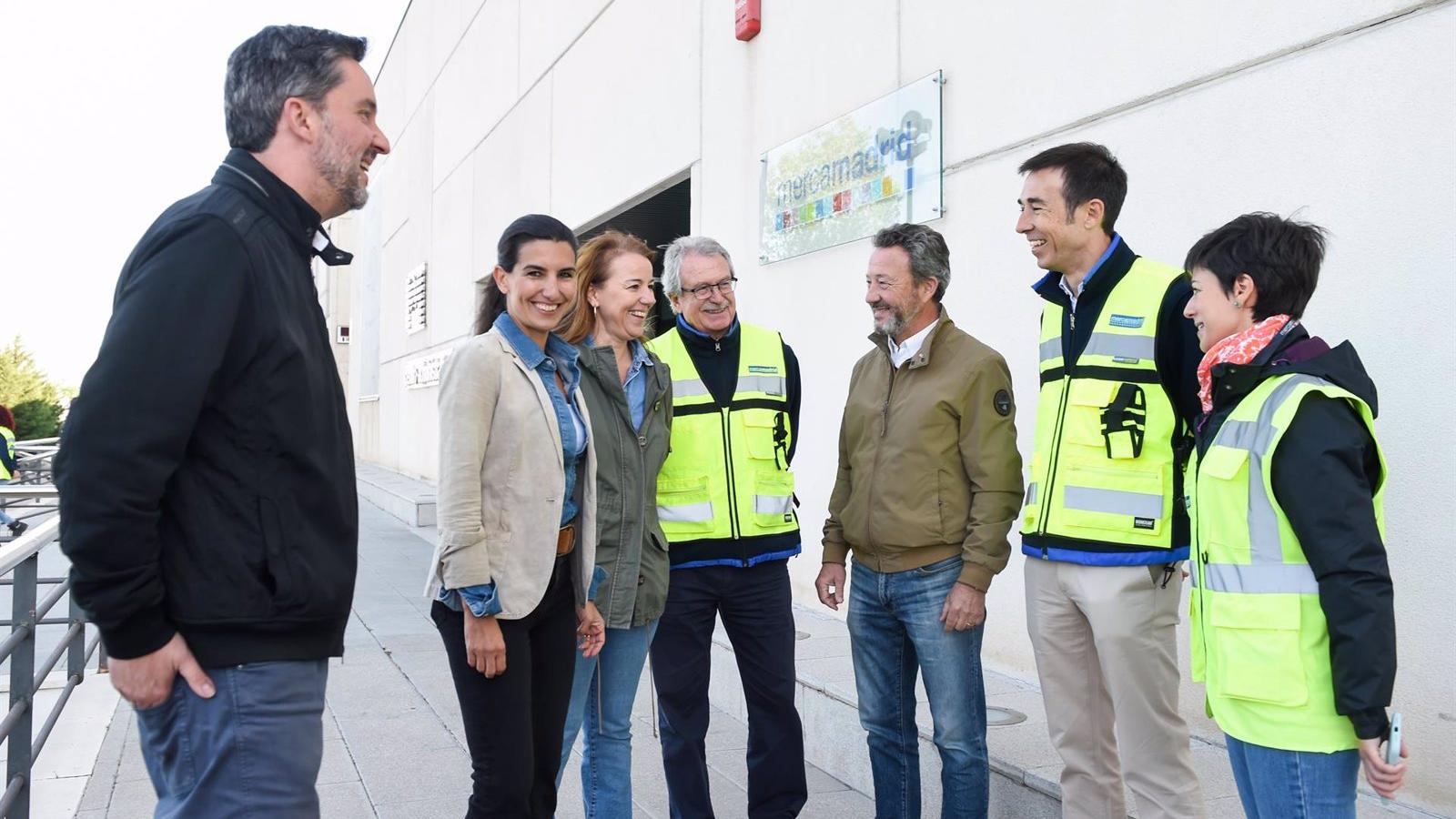 Rocío Monasterio destaca el apoyo de los vecinos de Tetuán a Vox durante la pegada de carteles