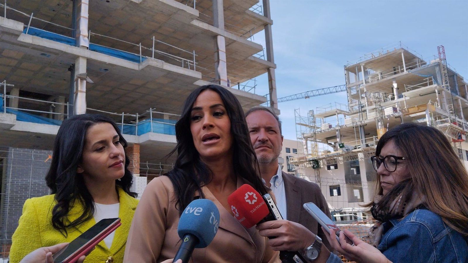 Villacís defiende en El Cañaveral las 12.000 viviendas impulsadas por Ciudadanos
