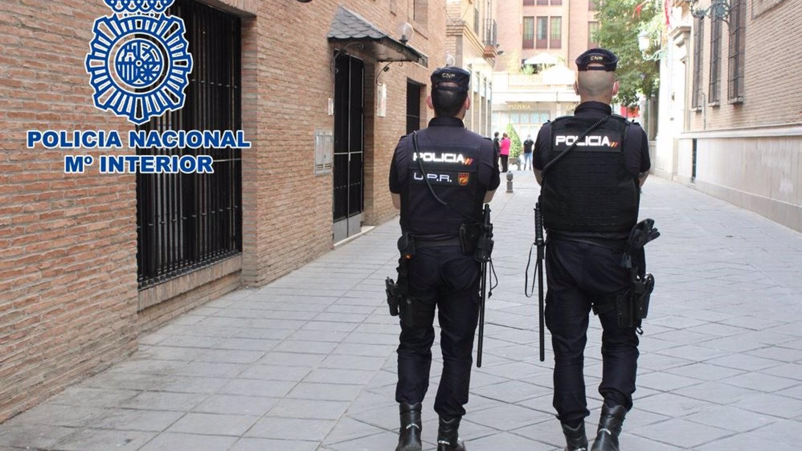  Detenida una mujer por pegar y arrastrar a su hija de 6 años por una calle de Hortaleza