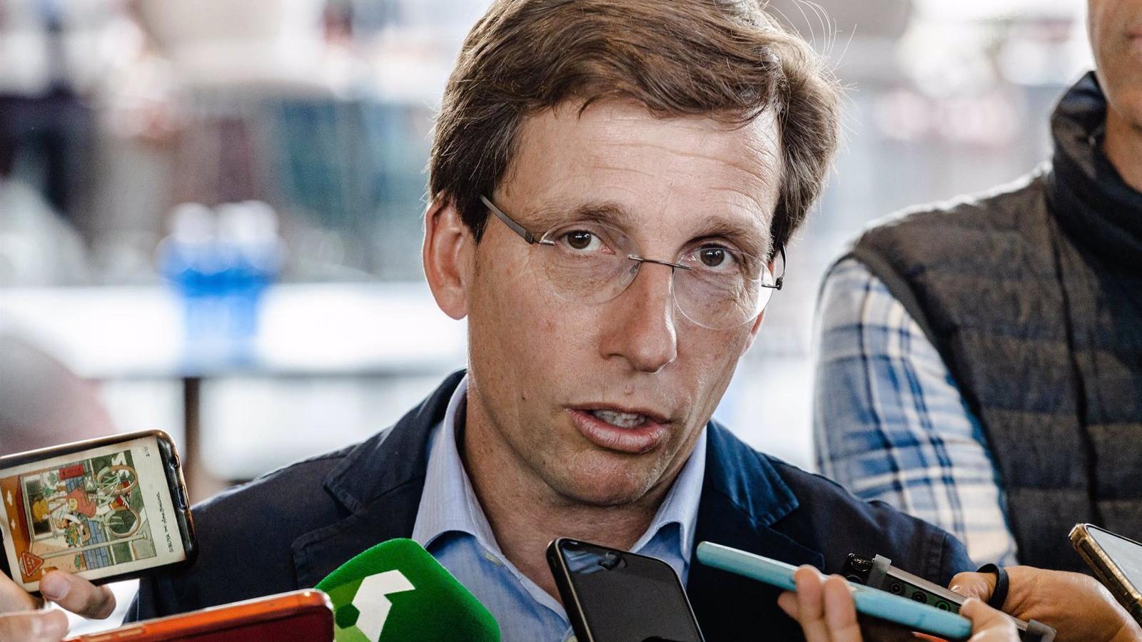 Martínez-Almeida responde que serán "Sotomayor e Iglesias los que se lleven un collejón electoral el domingo"