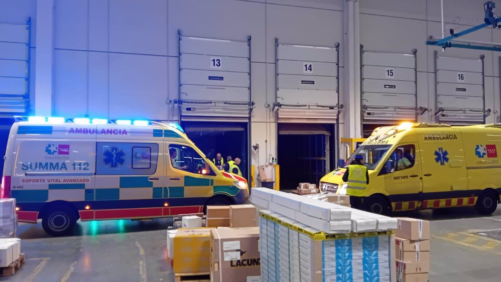 Herido grave un hombre de 38 años en un accidente laboral al ser golpeado por un camión en Villaverde