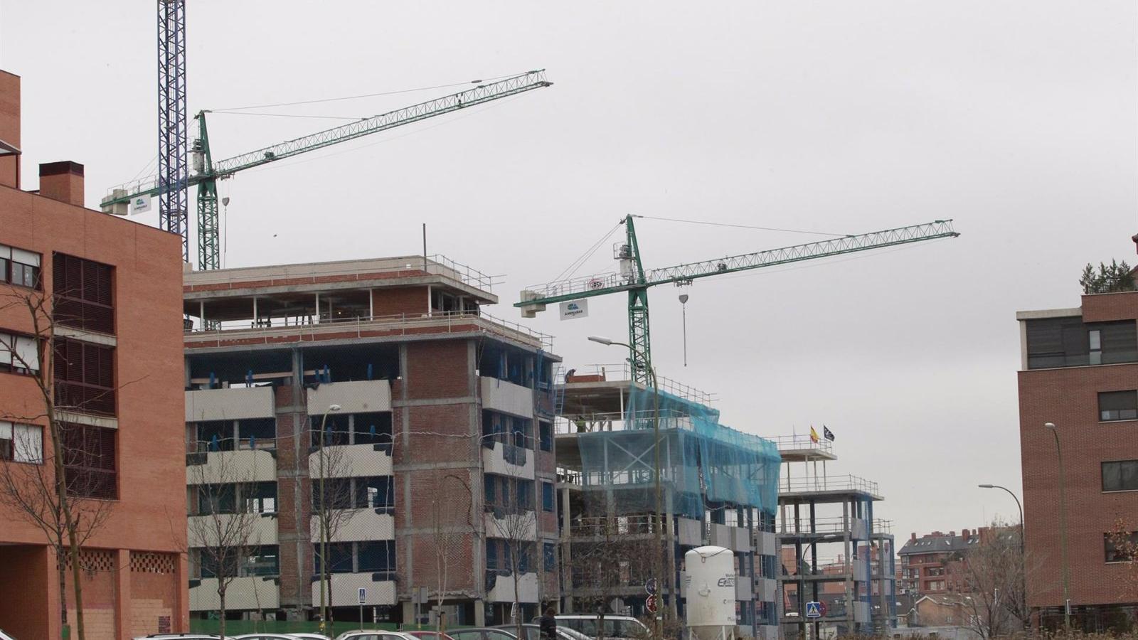 La firma de hipotecas sobre viviendas en la región cae un 23,7% en marzo