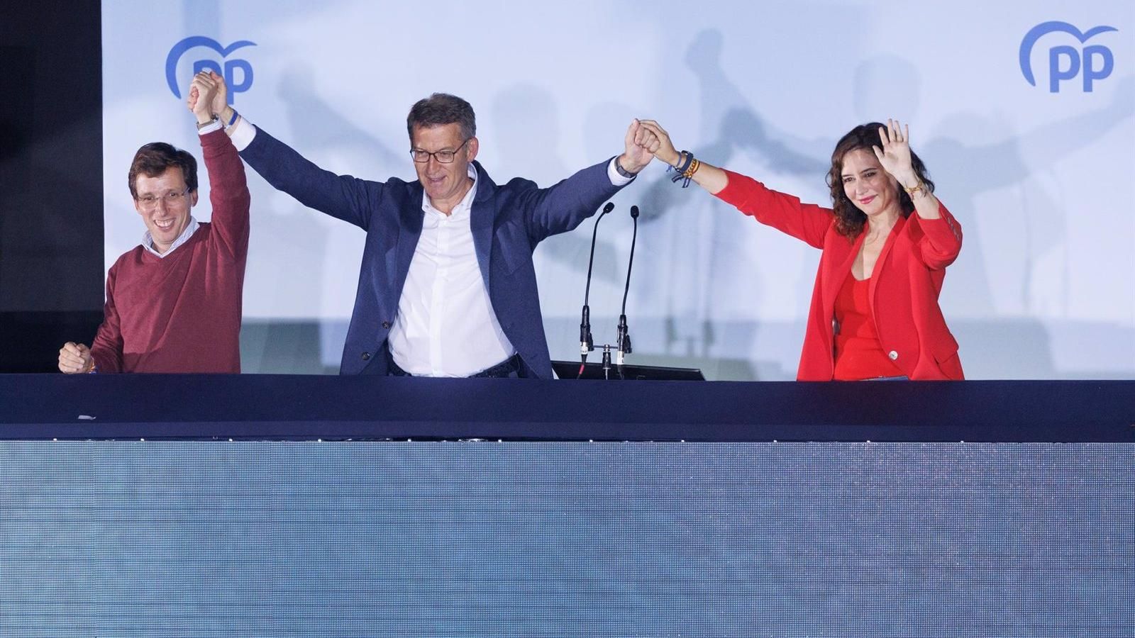 El PP logra un cambio radical y se convierte en el partido dominante en los ayuntamientos y comunidades autónomas a seis meses de las elecciones generales