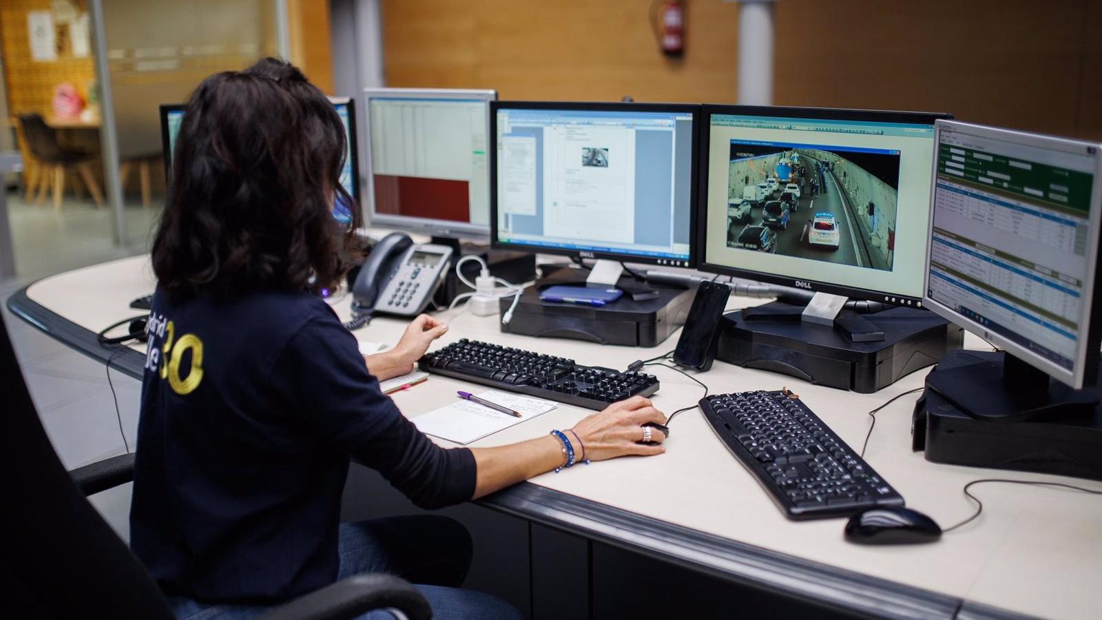 Un herido leve en un accidente entre varios vehículo en un túnel de la M-30