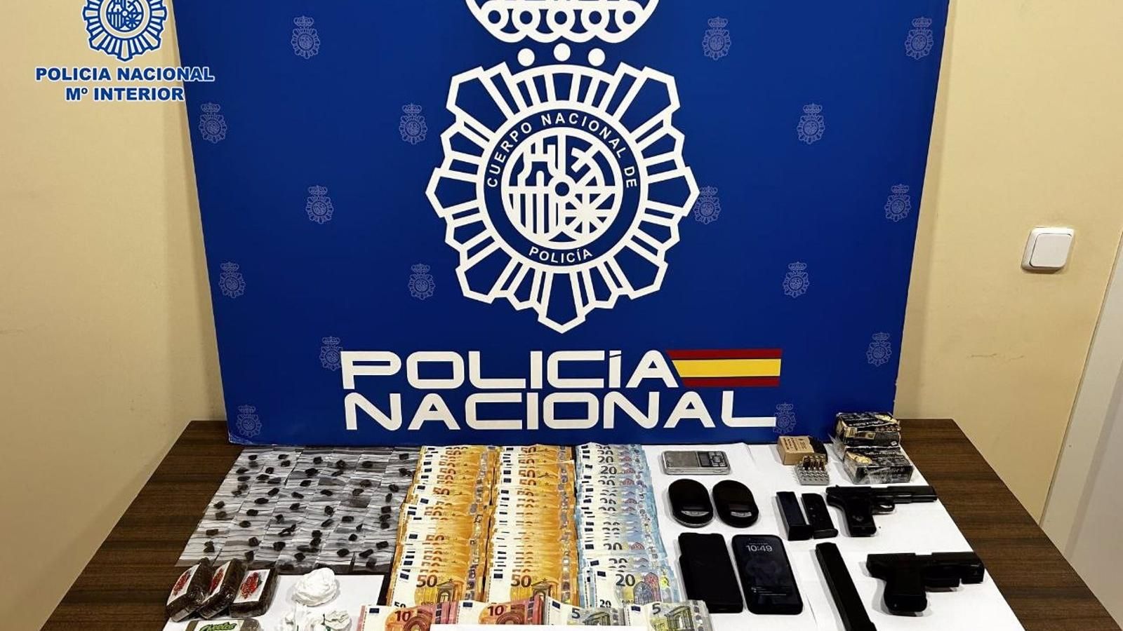 Un total de veinte personas arrestadas y seis narcopisos desmantelados en Puente de Vallecas y San Blas